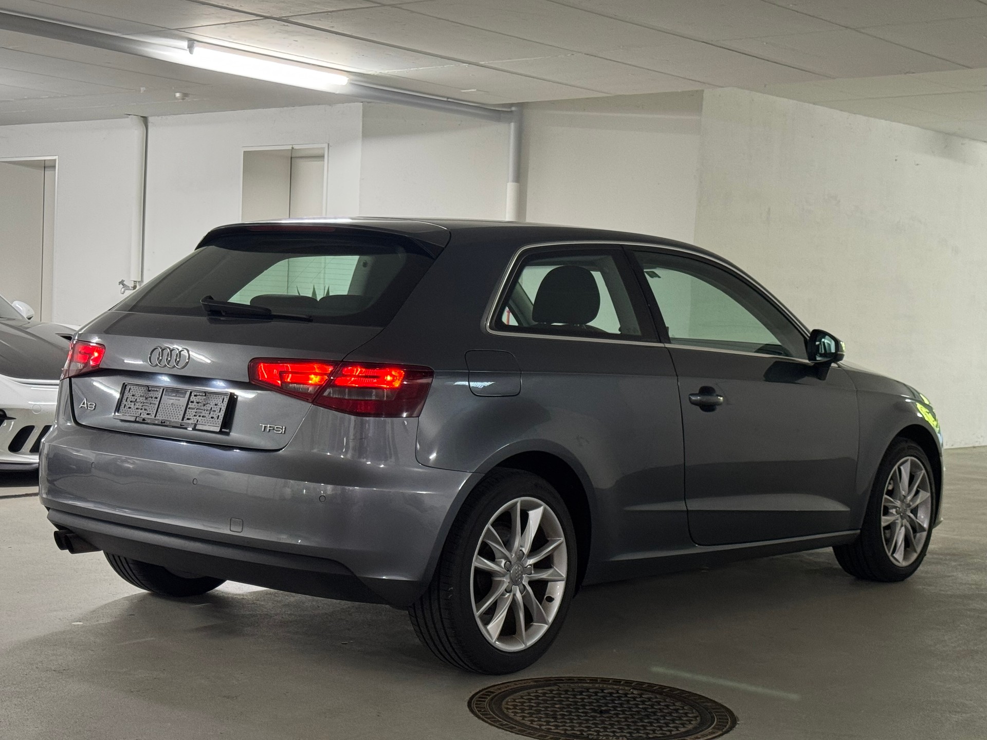 AUDI A3 1.4 TFSI Attraction 2-Hand-image-6