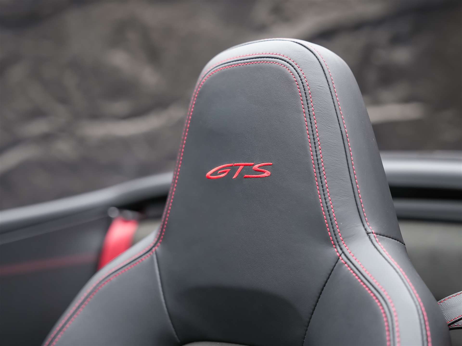 PORSCHE 911 Carrera GTS Cabriolet PDK *Vierradlenkung*Abstandsregler*360° Kamera*-image-18