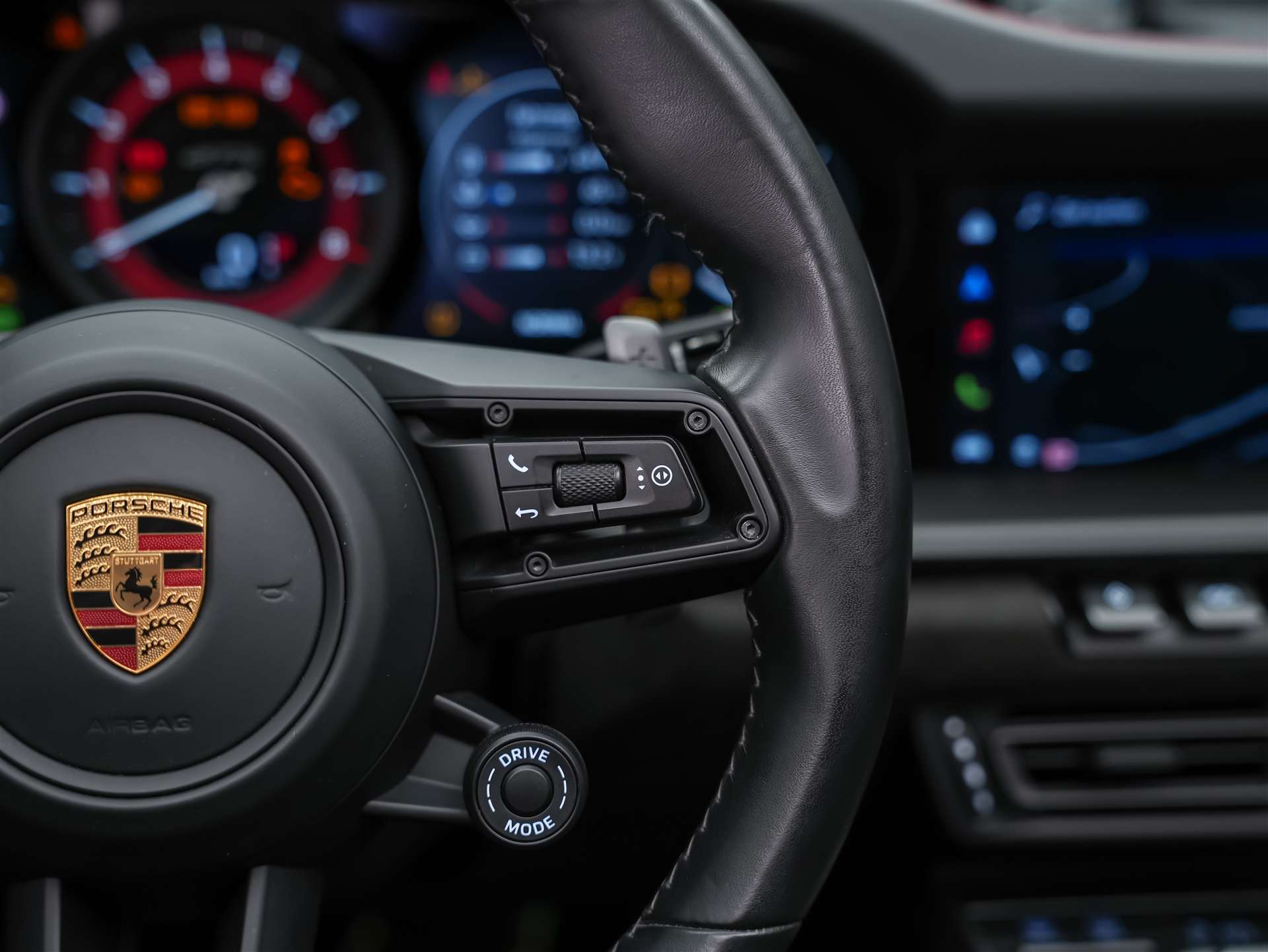 PORSCHE 911 Carrera GTS Cabriolet PDK-image-39