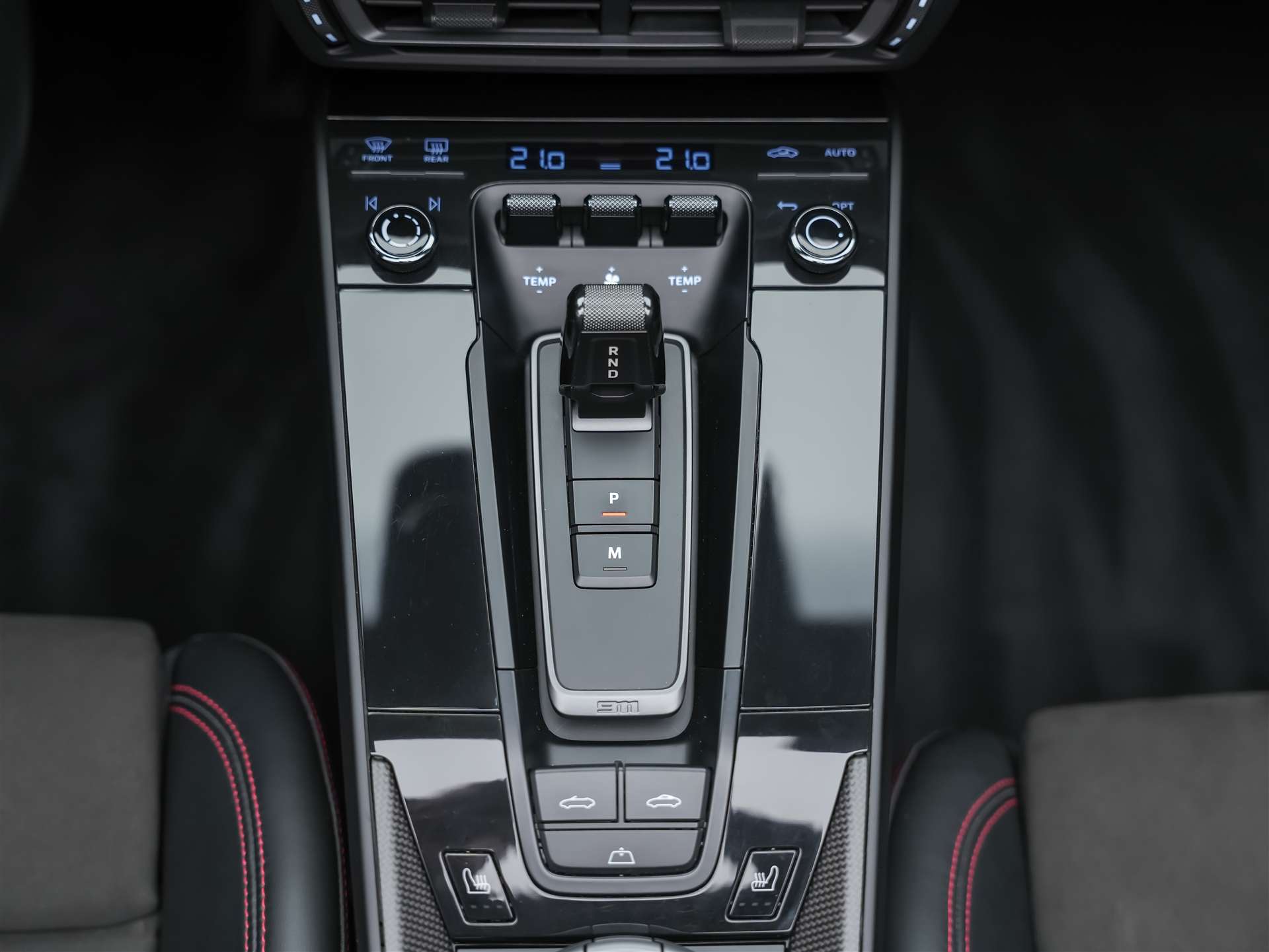 PORSCHE 911 Carrera GTS Cabriolet PDK *Vierradlenkung*Abstandsregler*360° Kamera*-image-29