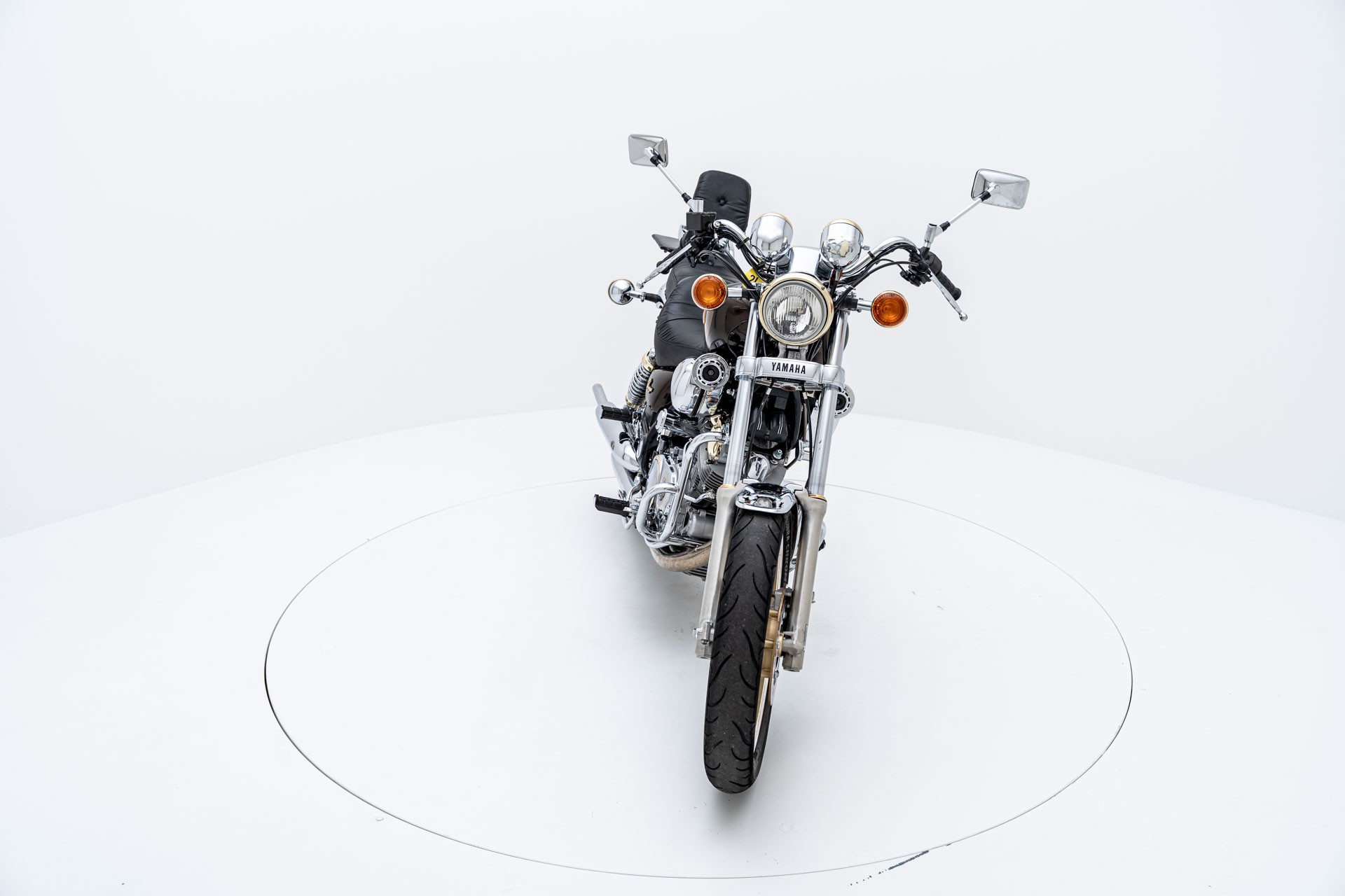YAMAHA XV 1000 Virago-image-6