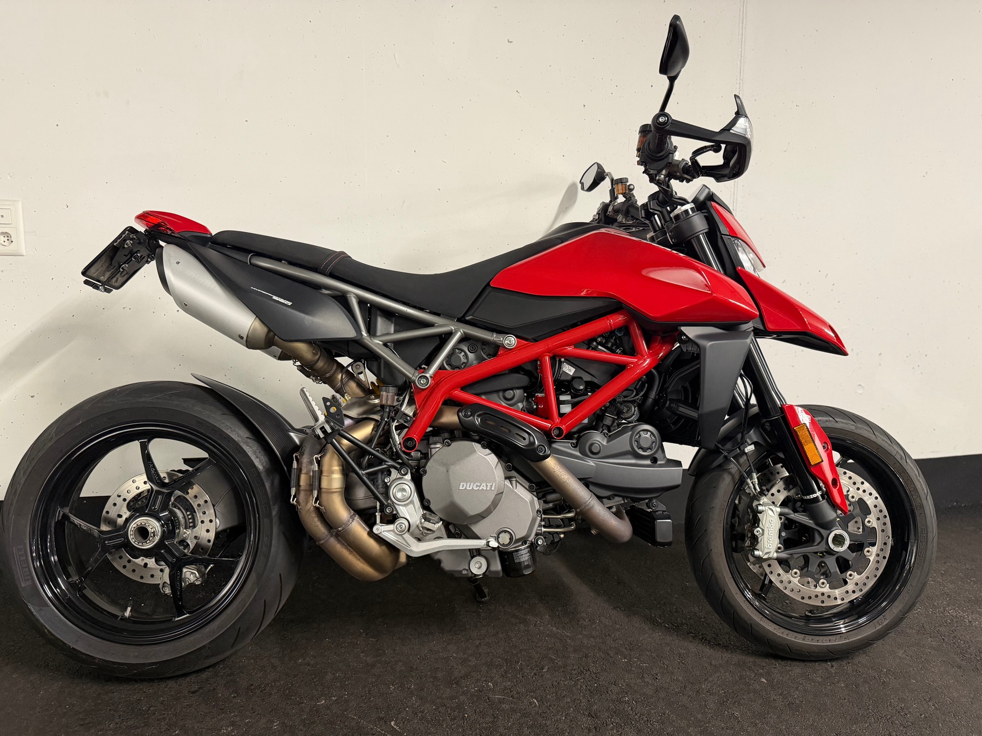 DUCATI Hypermotard 950-image-3