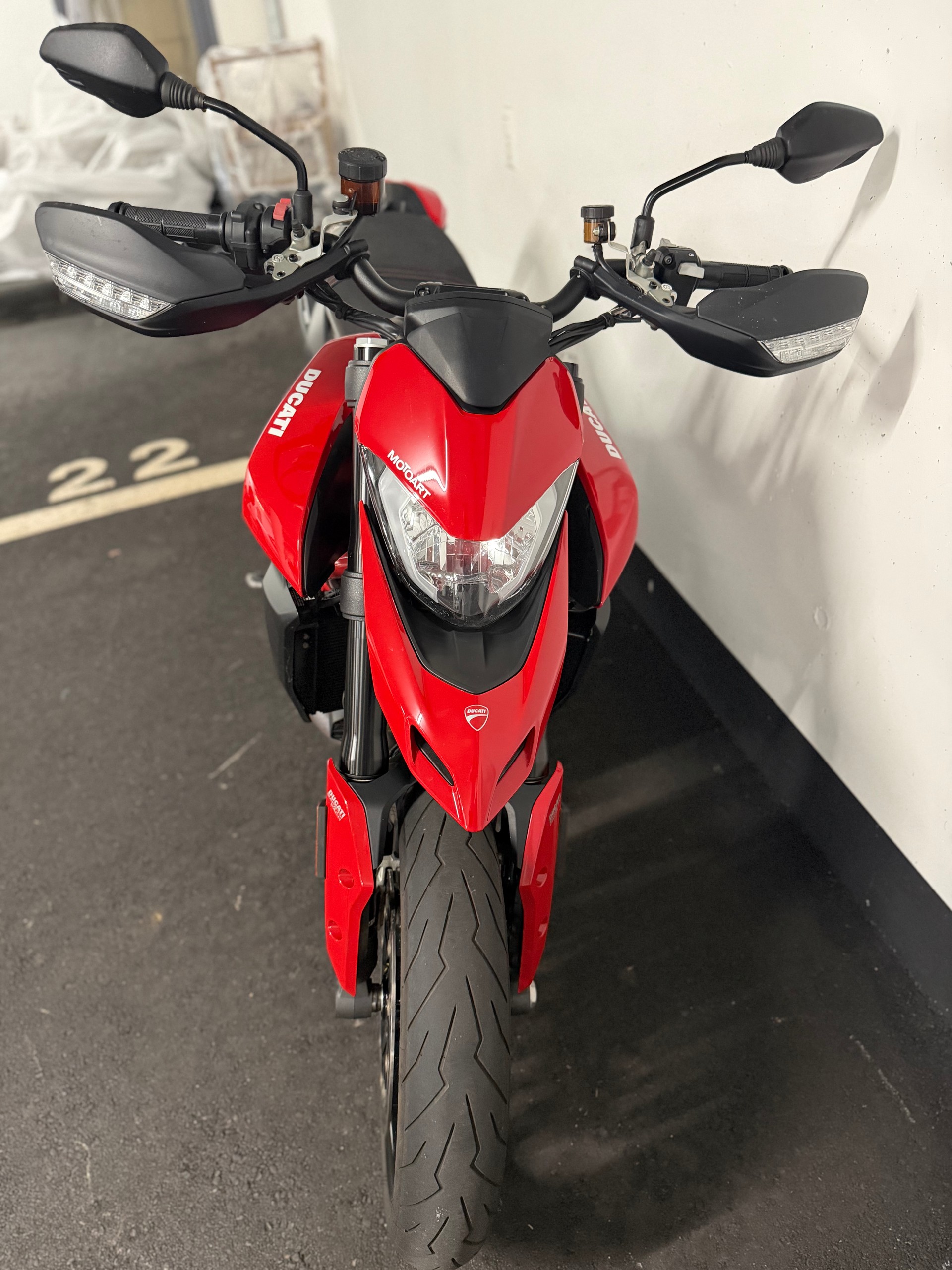 DUCATI Hypermotard 950-image-4