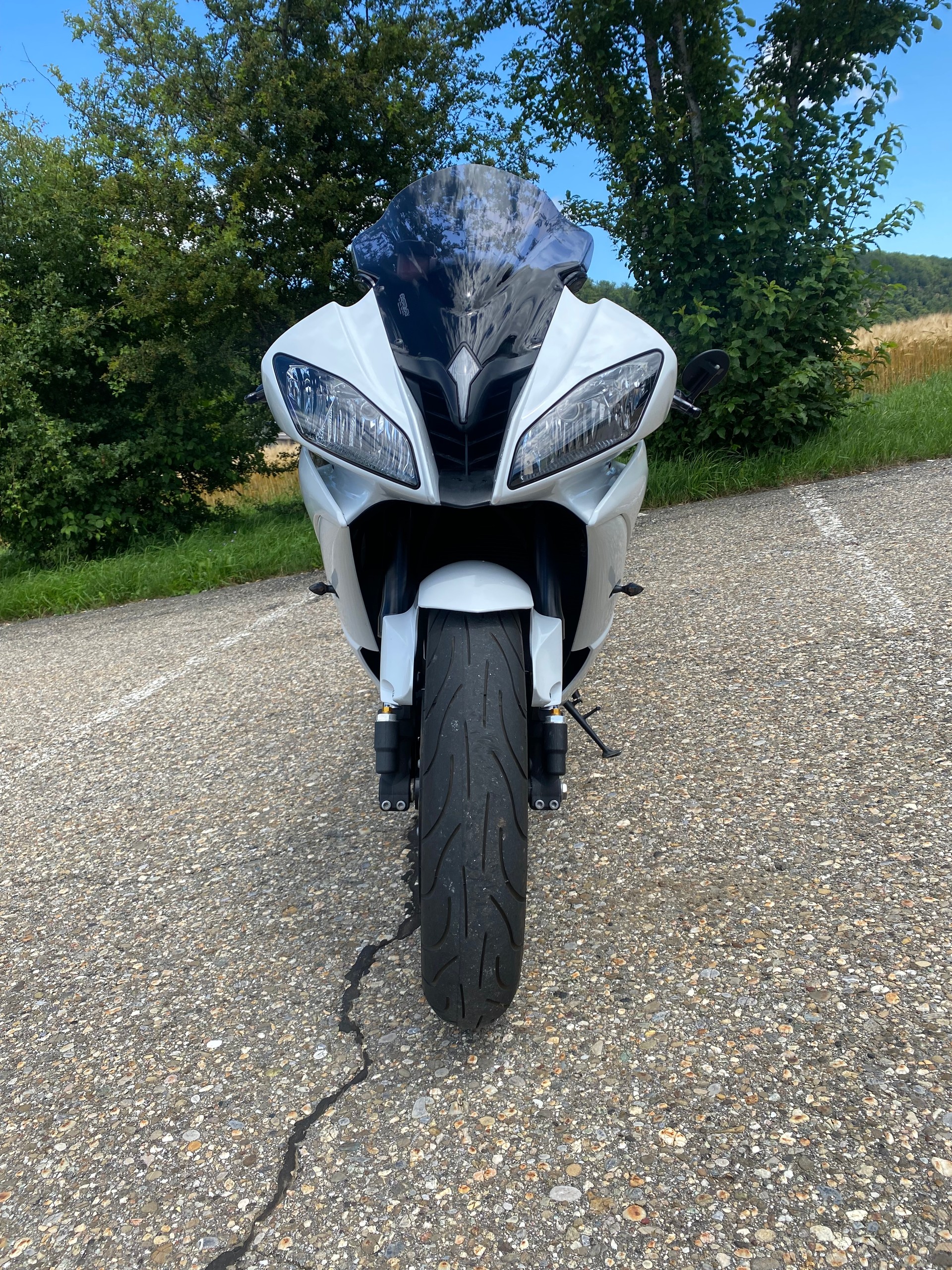 YAMAHA YZF-R6-image-1
