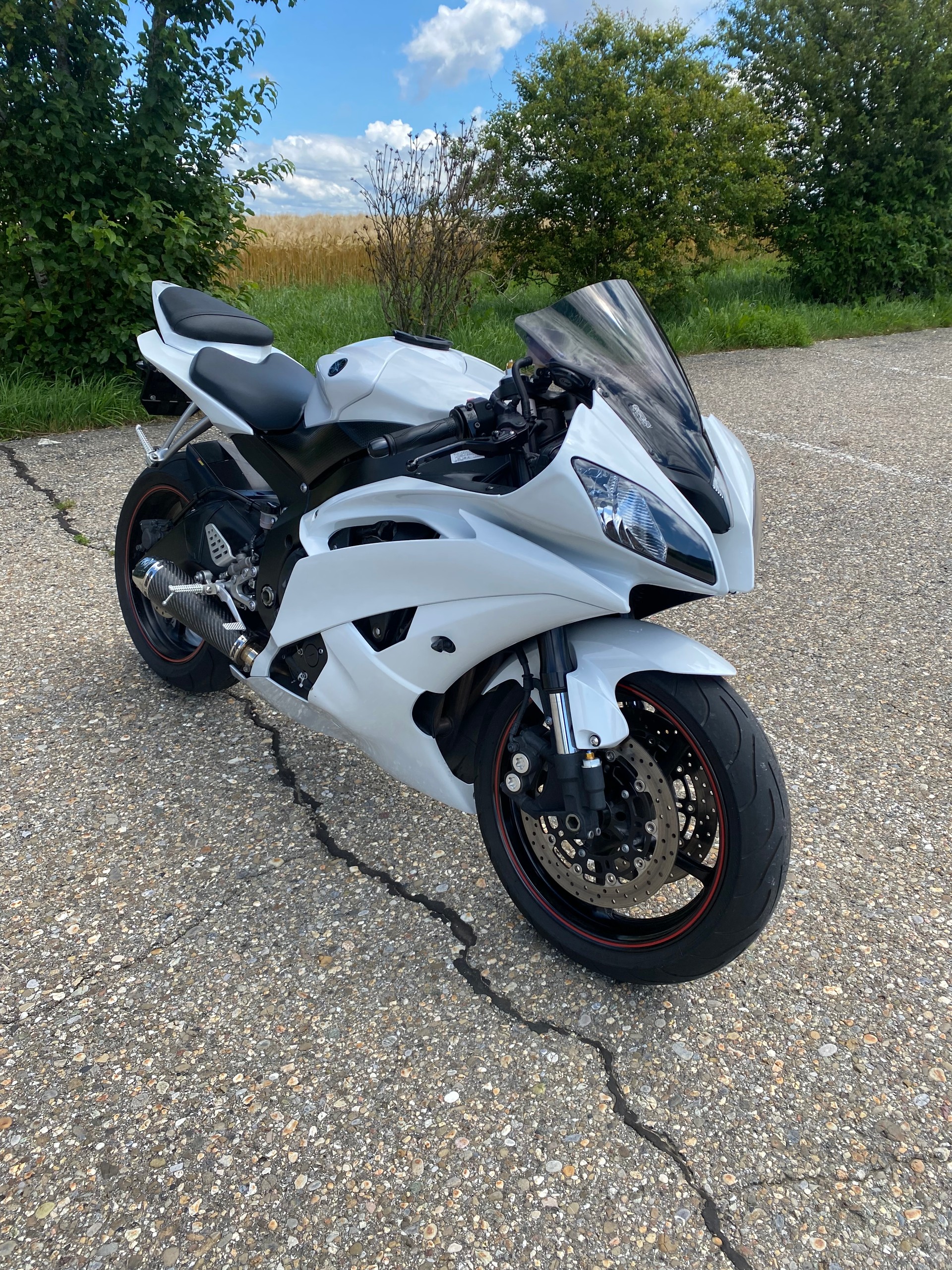 YAMAHA YZF-R6-image-0