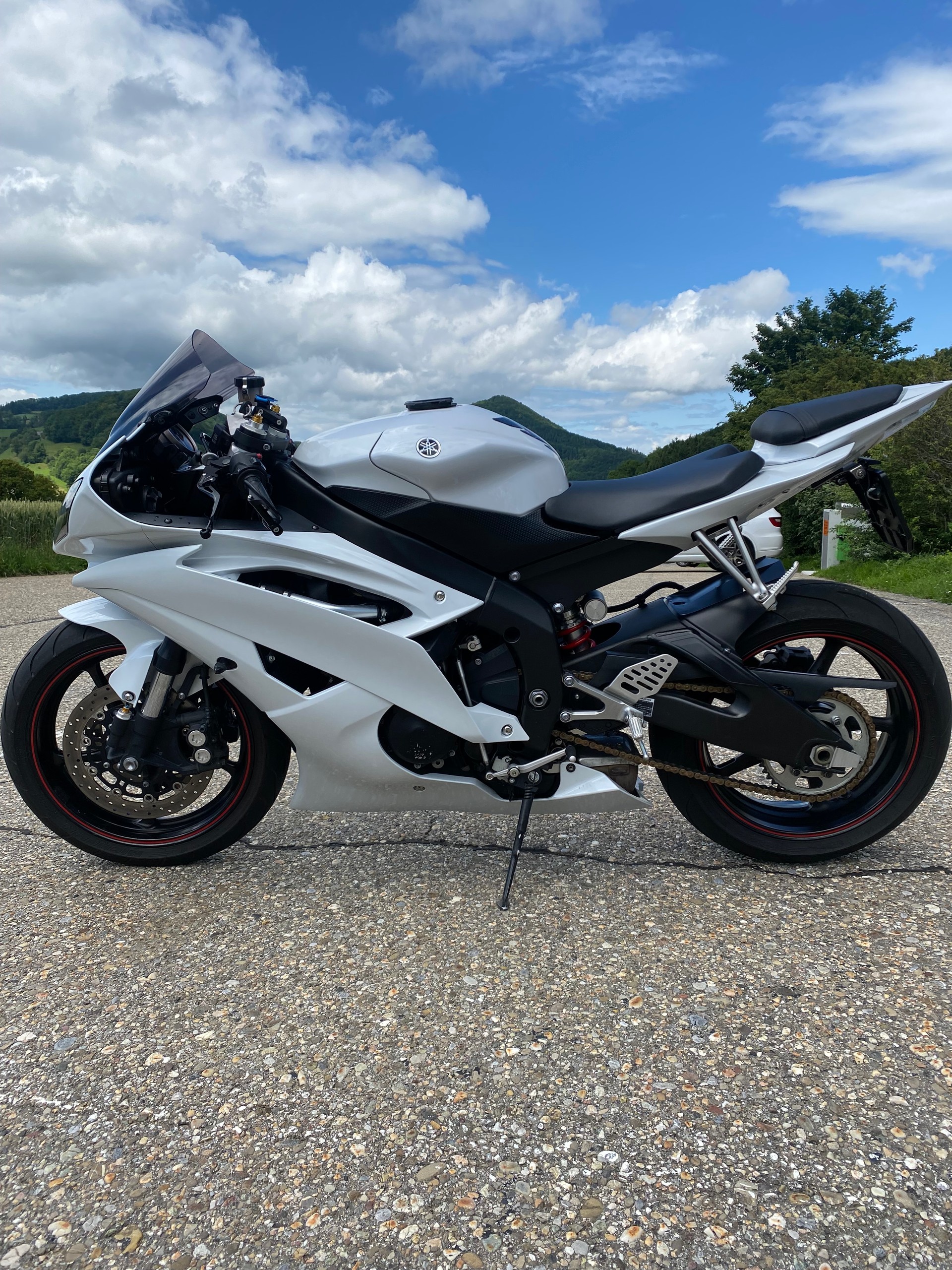 YAMAHA YZF-R6-image-2