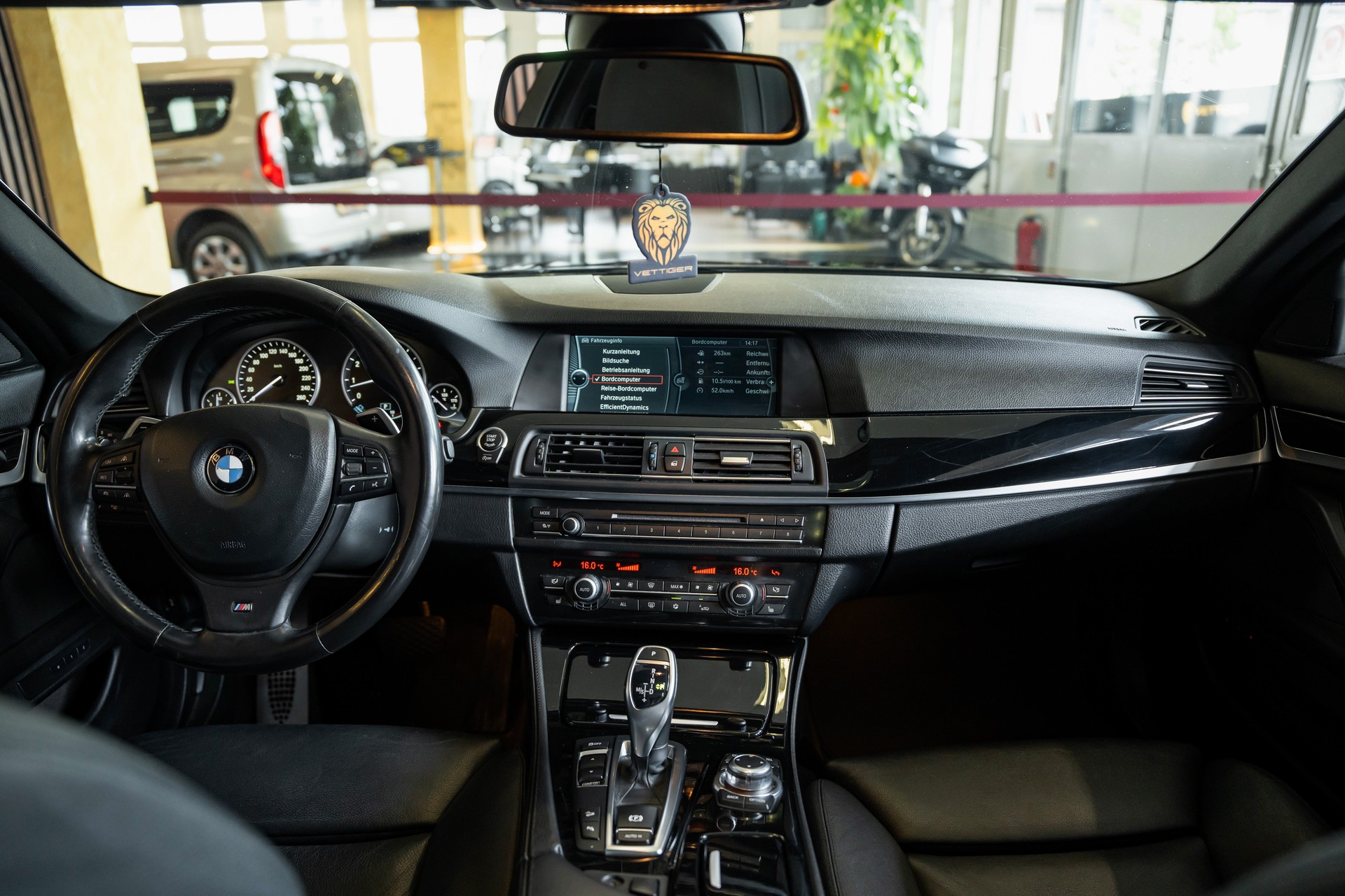 BMW 535i xDrive Touring Steptronic M-Sportpaket-image-12