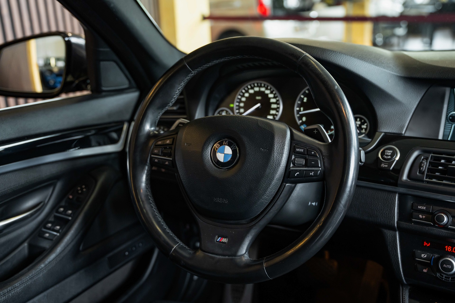 BMW 535i xDrive Touring Steptronic M-Sportpaket-image-33
