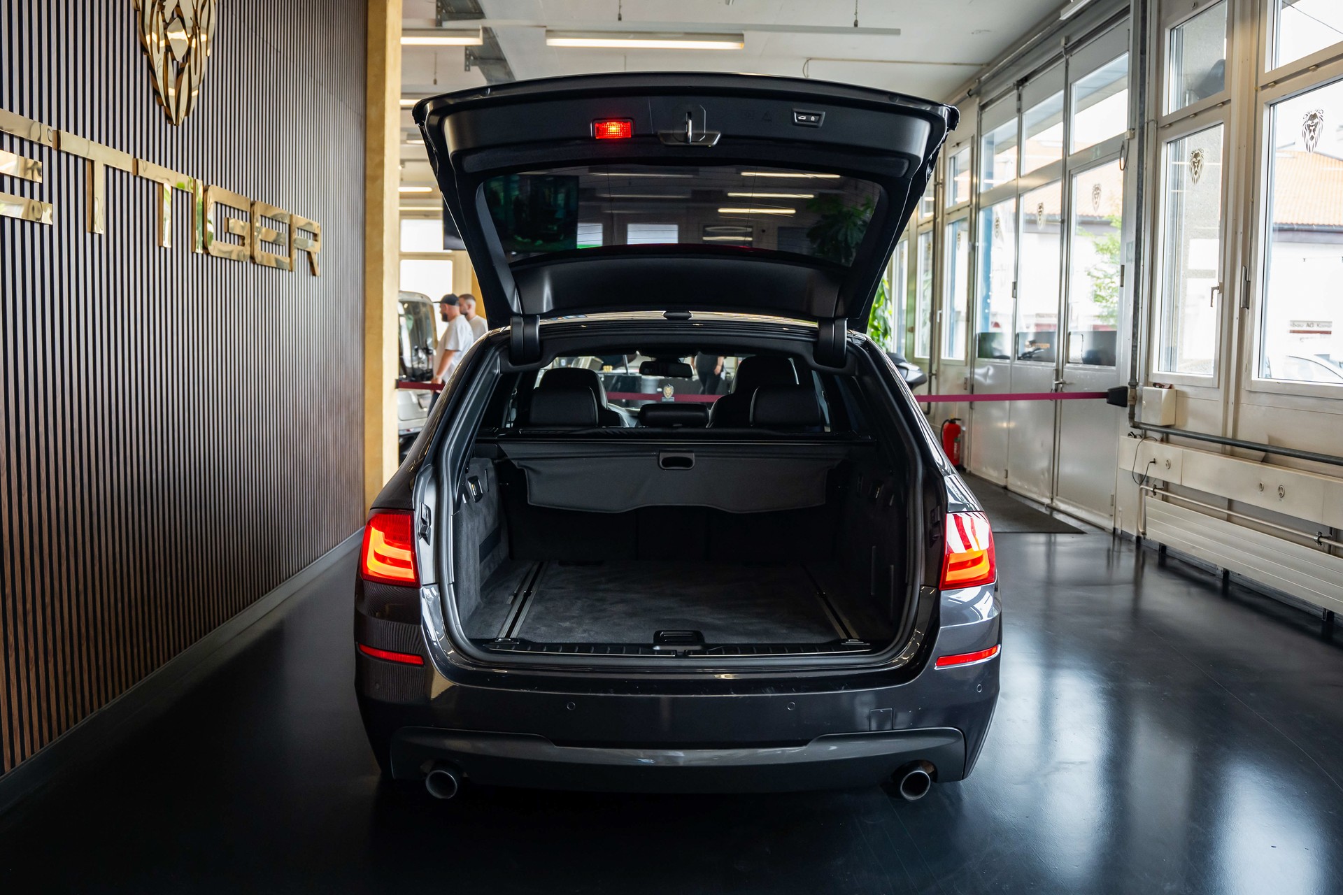 BMW 535i xDrive Touring Steptronic M-Sportpaket-image-6