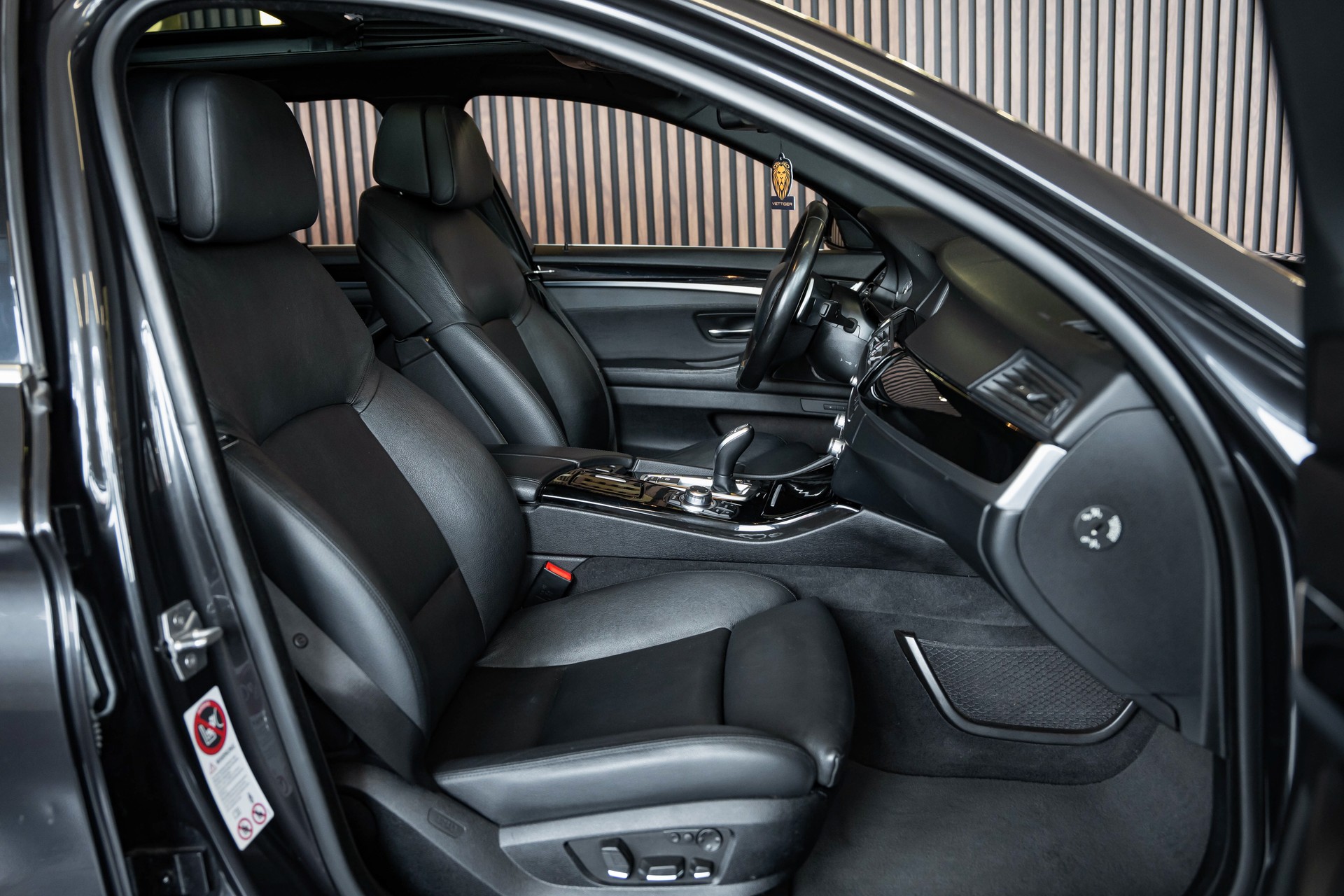 BMW 535i xDrive Touring Steptronic M-Sportpaket-image-16
