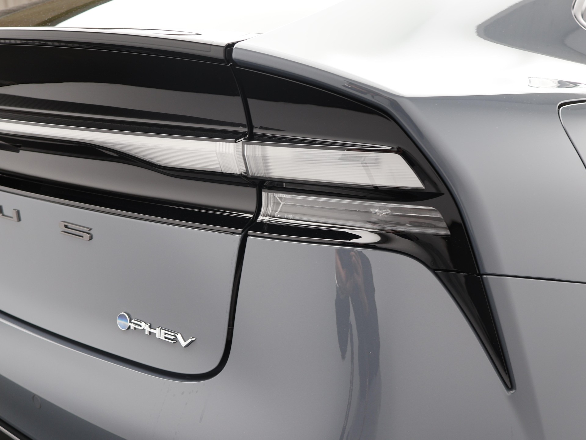 TOYOTA Prius 2.0 Plug-In-Hybrid Style / Jetzt Leasing ab 0.99% oder Cash-Prämie CHF 3'000.00-image-18