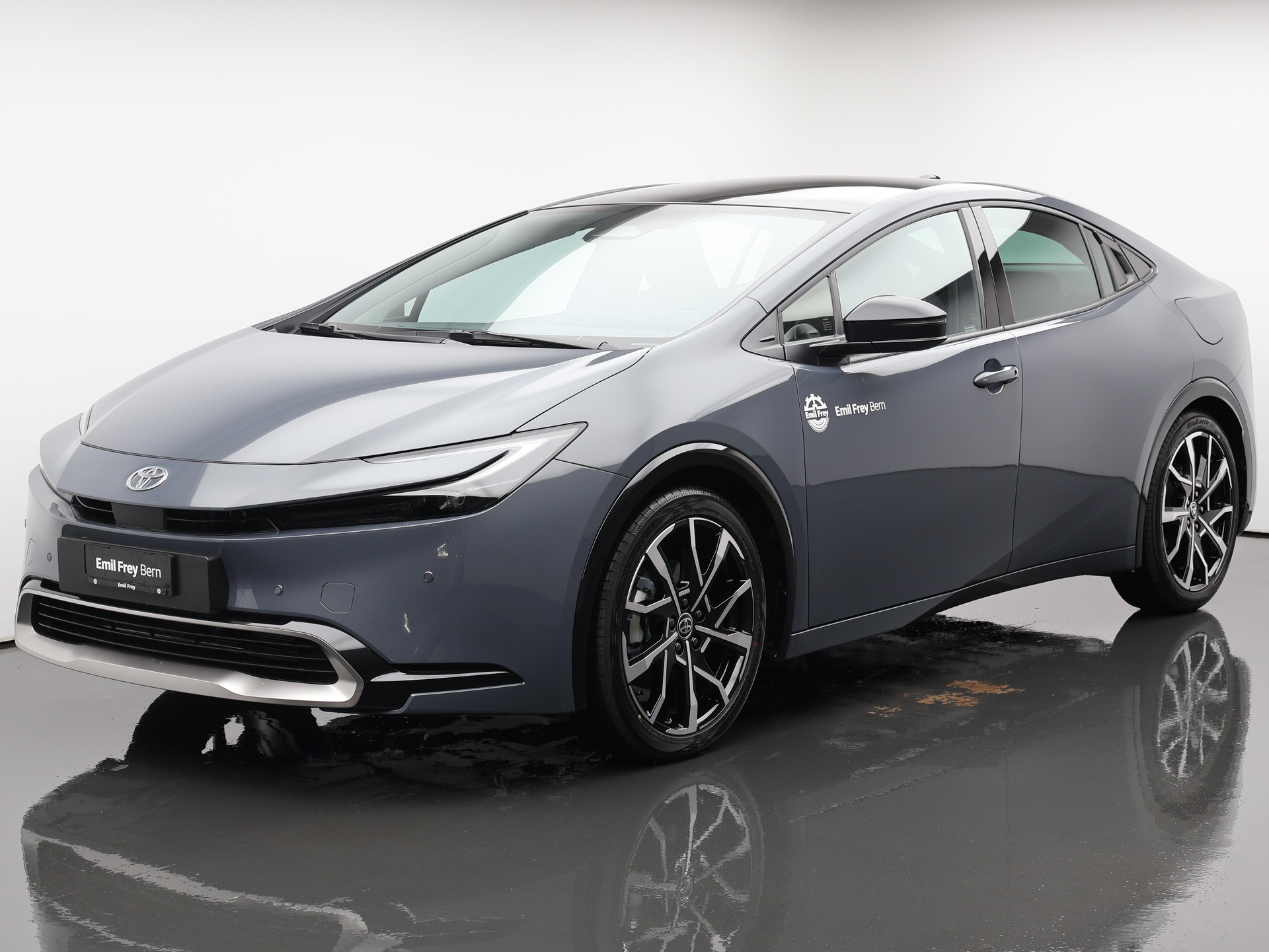 TOYOTA Prius 2.0 Plug-In-Hybrid Style
