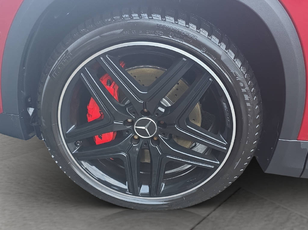 MERCEDES-BENZ GLA 45 S AMG 4matic+-image-14