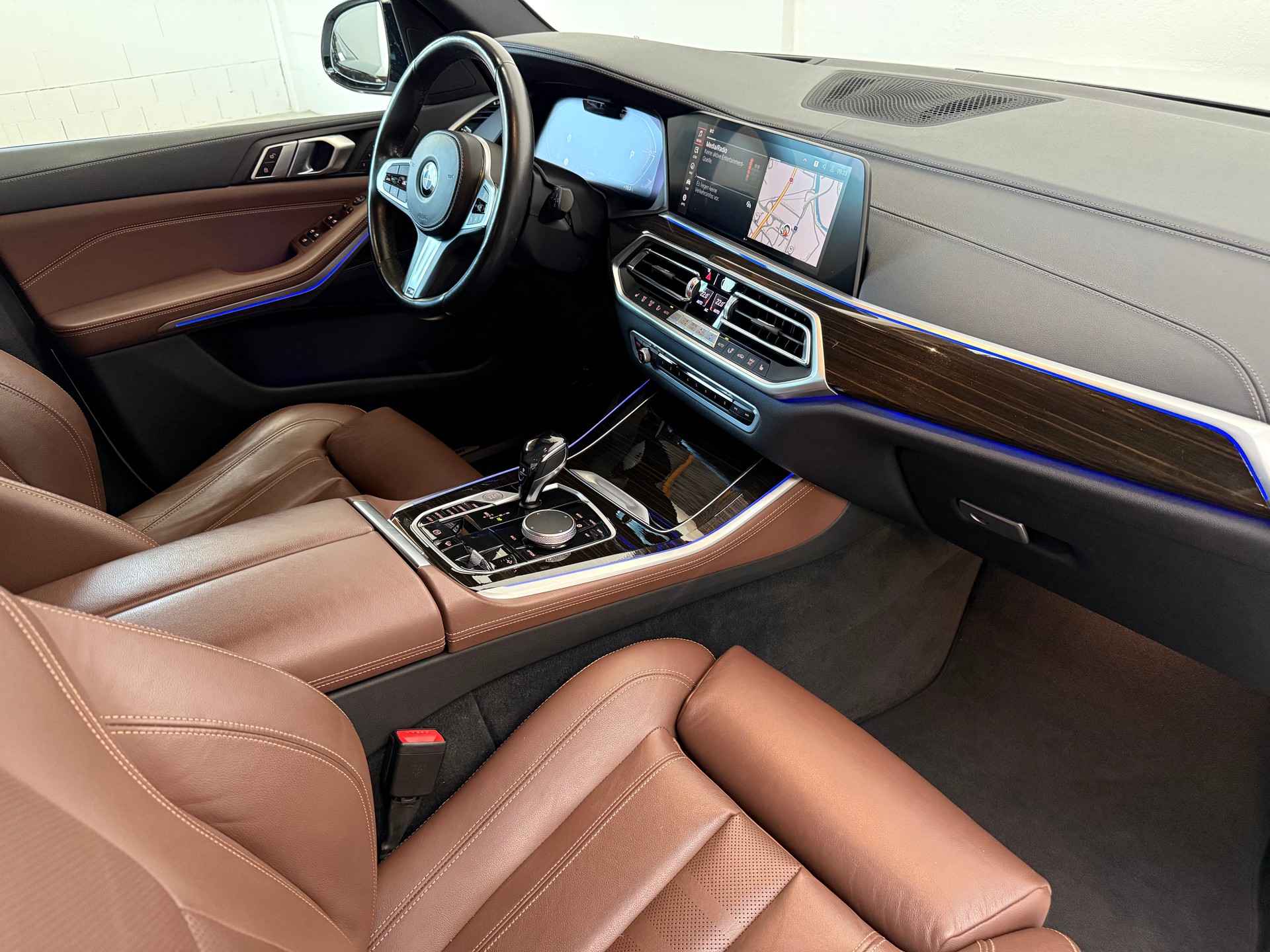 BMW X5 xDrive 48V 30d M Sport Steptronic-image-12