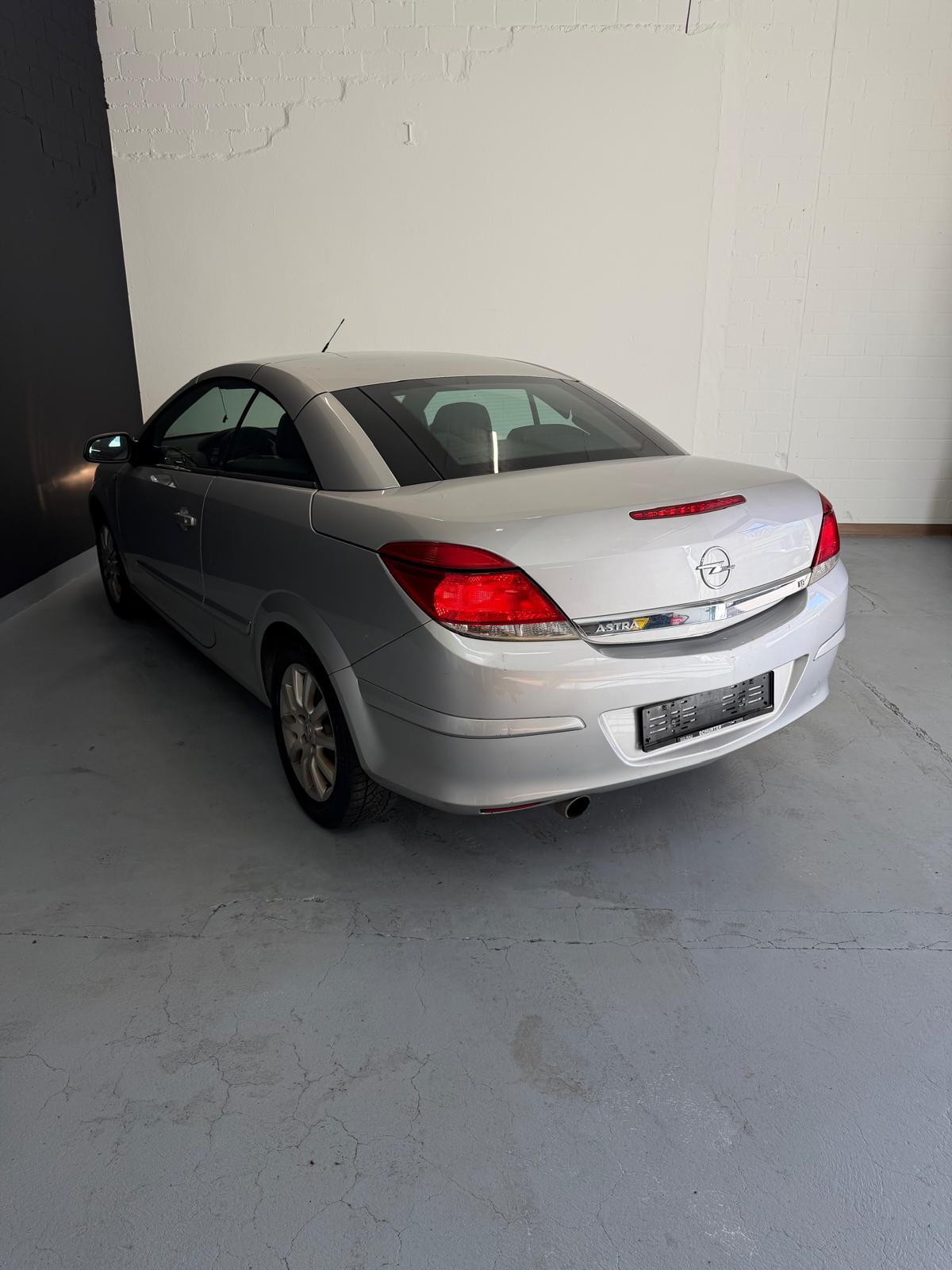 OPEL Astra TT 1.8i 16V Cosmo ***CH-Fahrzeug***-showroom-element-3
