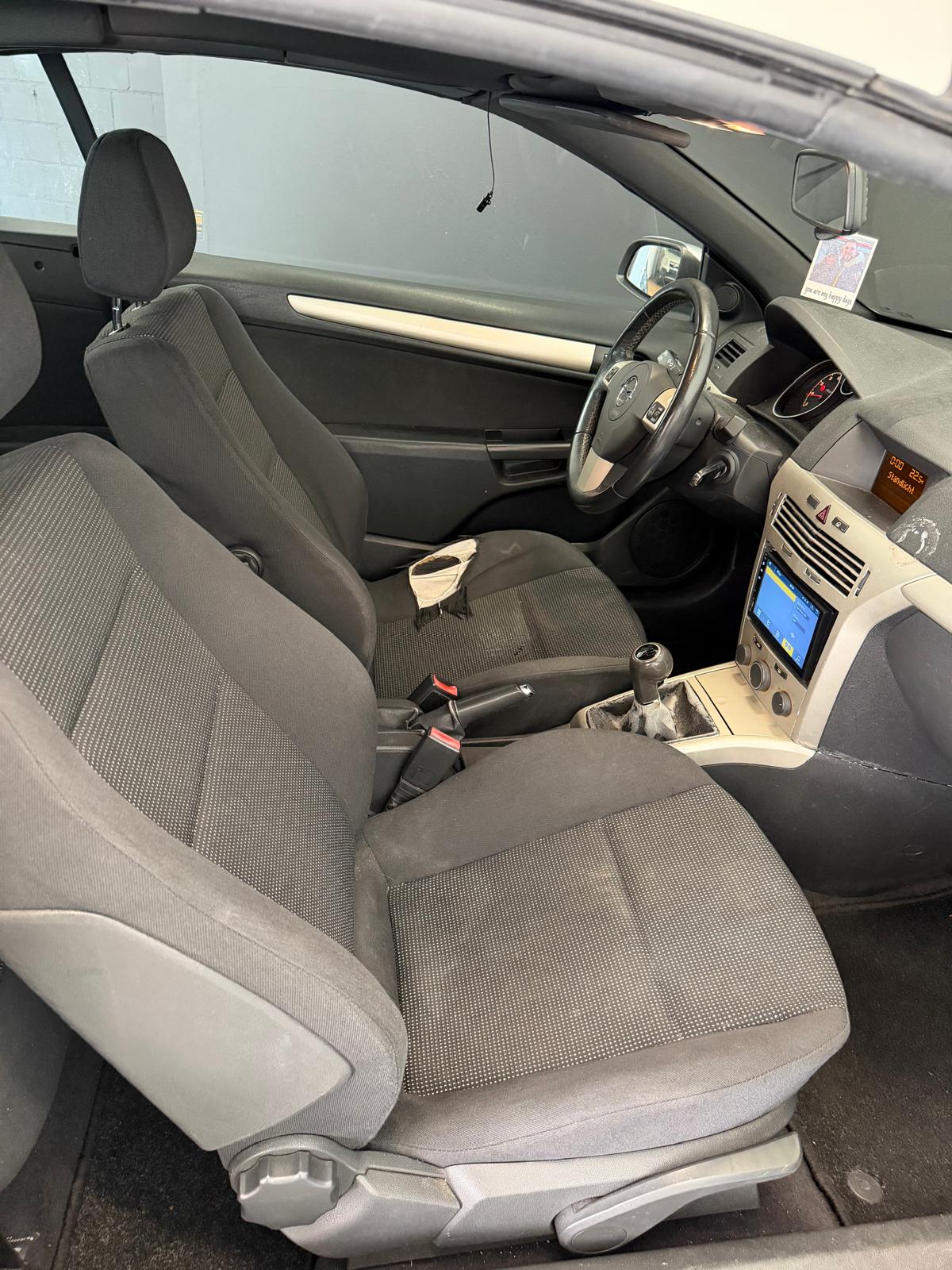 OPEL Astra TT 1.8i 16V Cosmo ***CH-Fahrzeug***-image-10