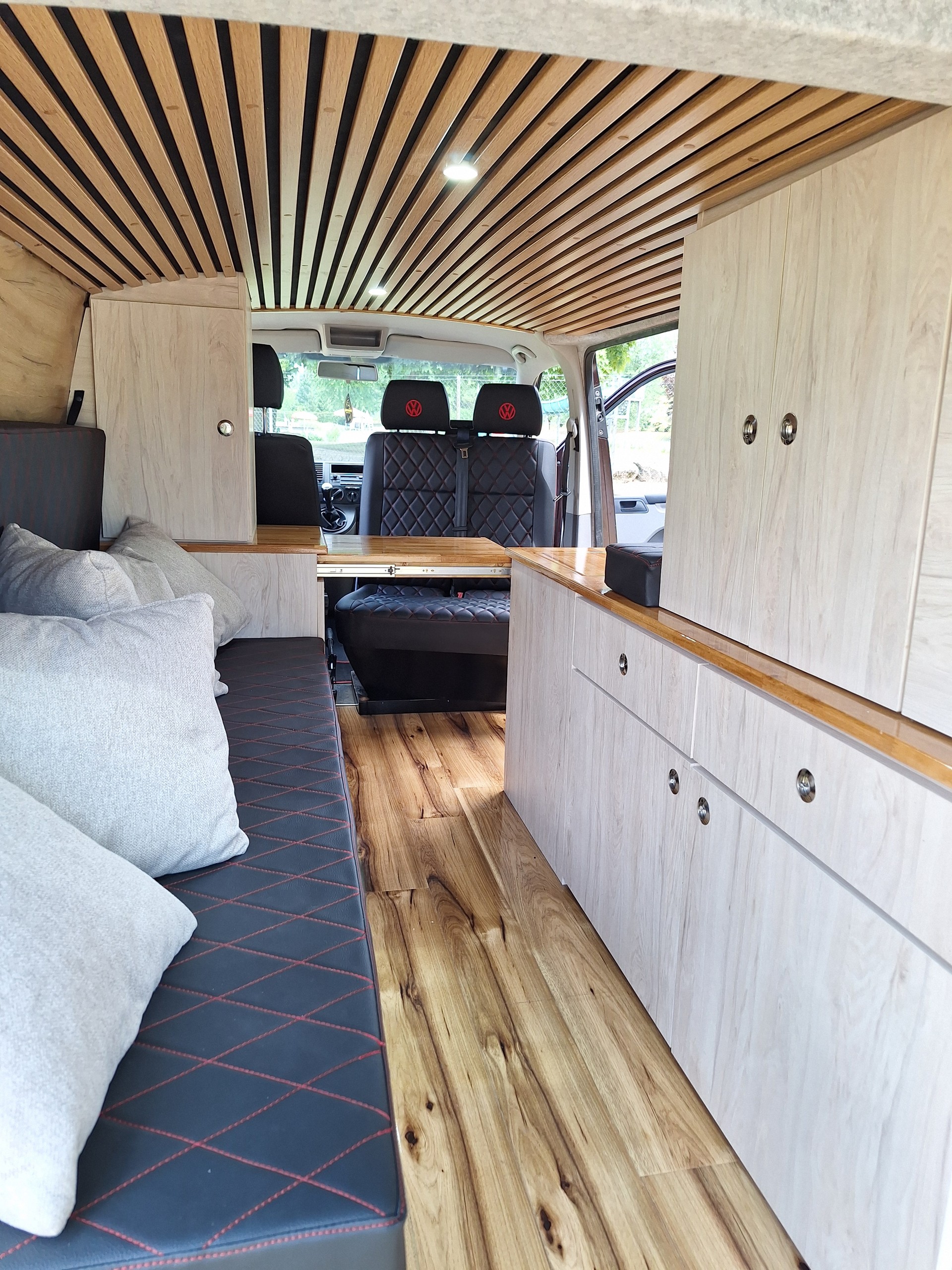 VW 2.5 TDI 4x4 Camper-image-10