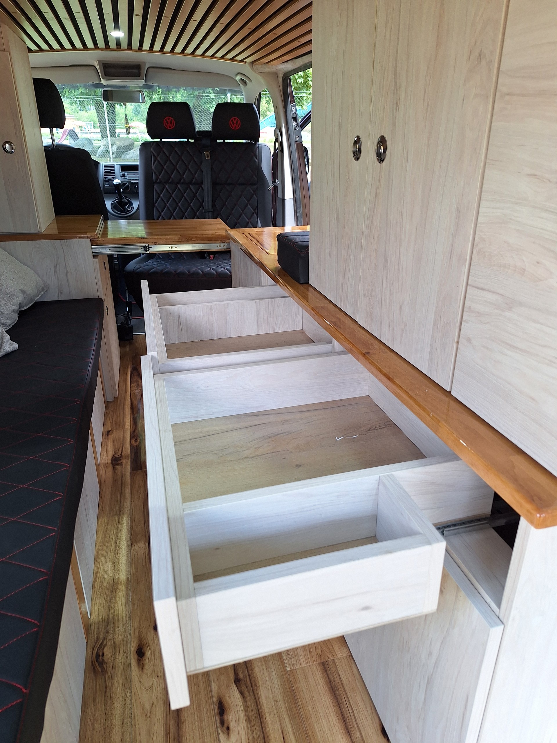 VW 2.5 TDI 4x4 Camper-image-11