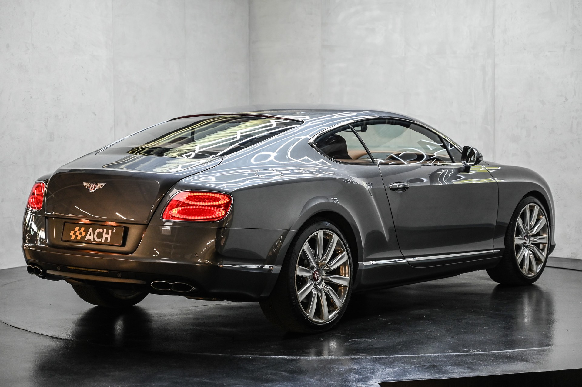 BENTLEY Continental GT 4.0 V8-image-8