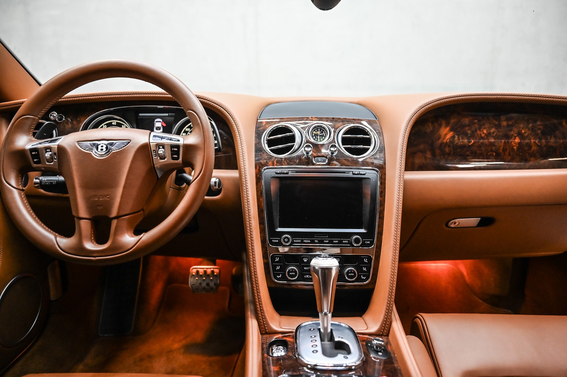 BENTLEY Continental GT 4.0 V8-image-20
