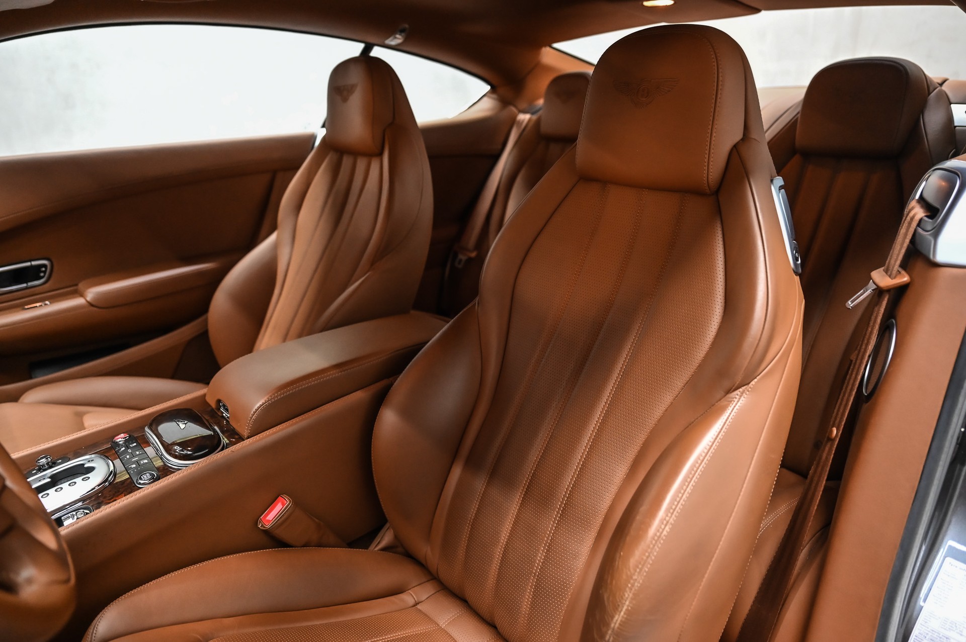 BENTLEY Continental GT 4.0 V8-image-24
