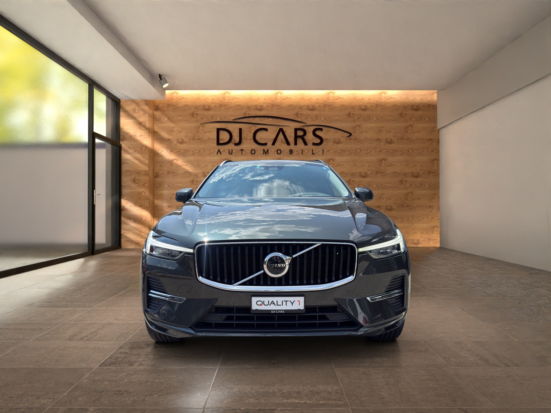 VOLVO XC60 B4 Diesel Mild Hybrid AWD Momentum Geartronic-image-1