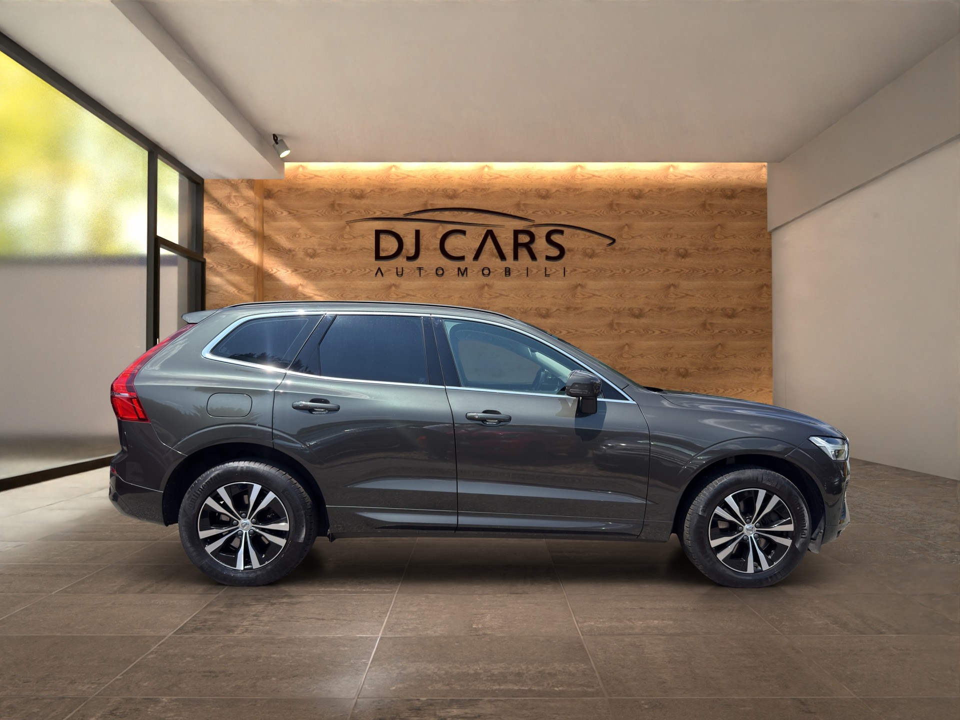 VOLVO XC60 B4 Diesel Mild Hybrid AWD Momentum Geartronic-image-3