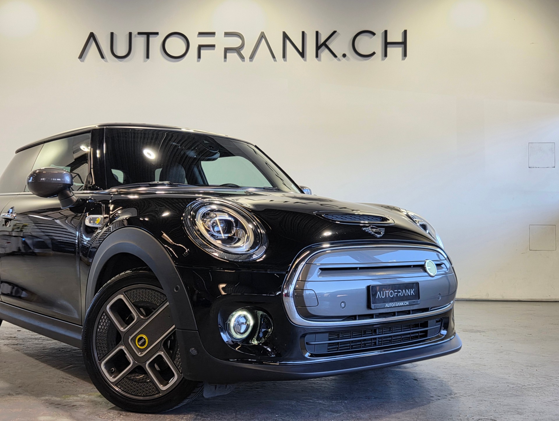 MINI Mini F56 Cooper SE-showroom-element-1