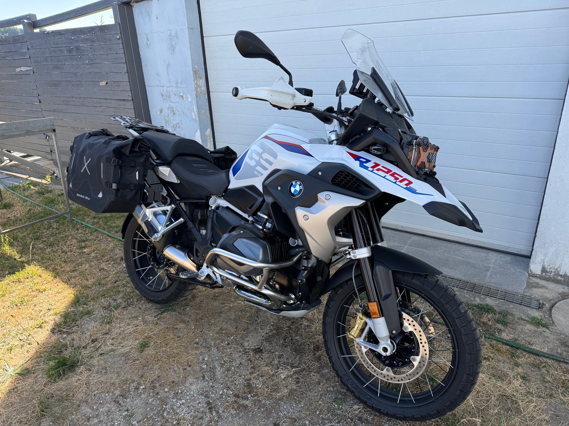 BMW R 1250 GS-image-0