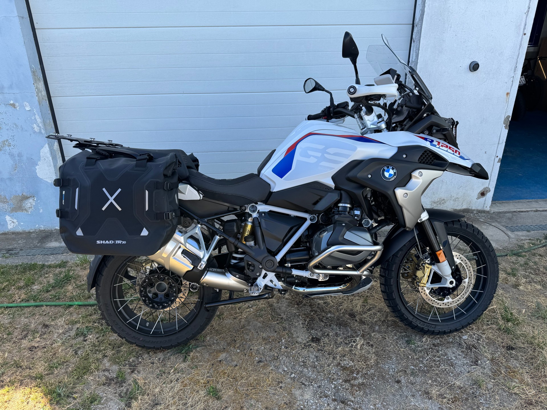 BMW R 1250 GS-image-1