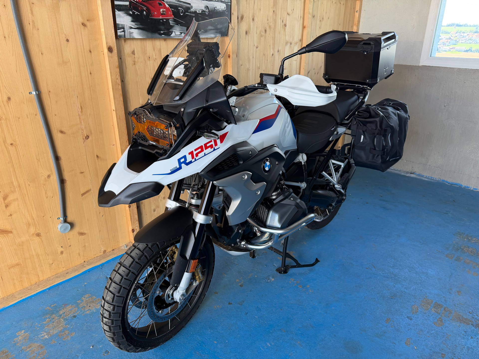 BMW R 1250 GS-image-1