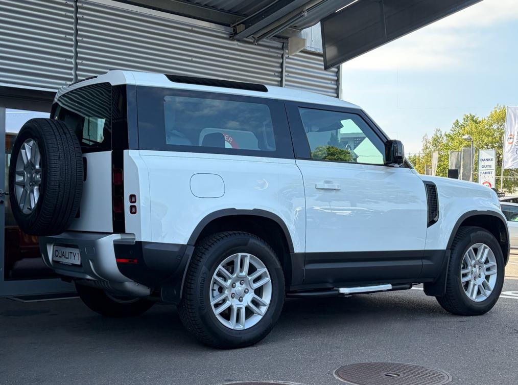 LAND ROVER Defender 90 3.0 D I6 200 S-showroom-element-2