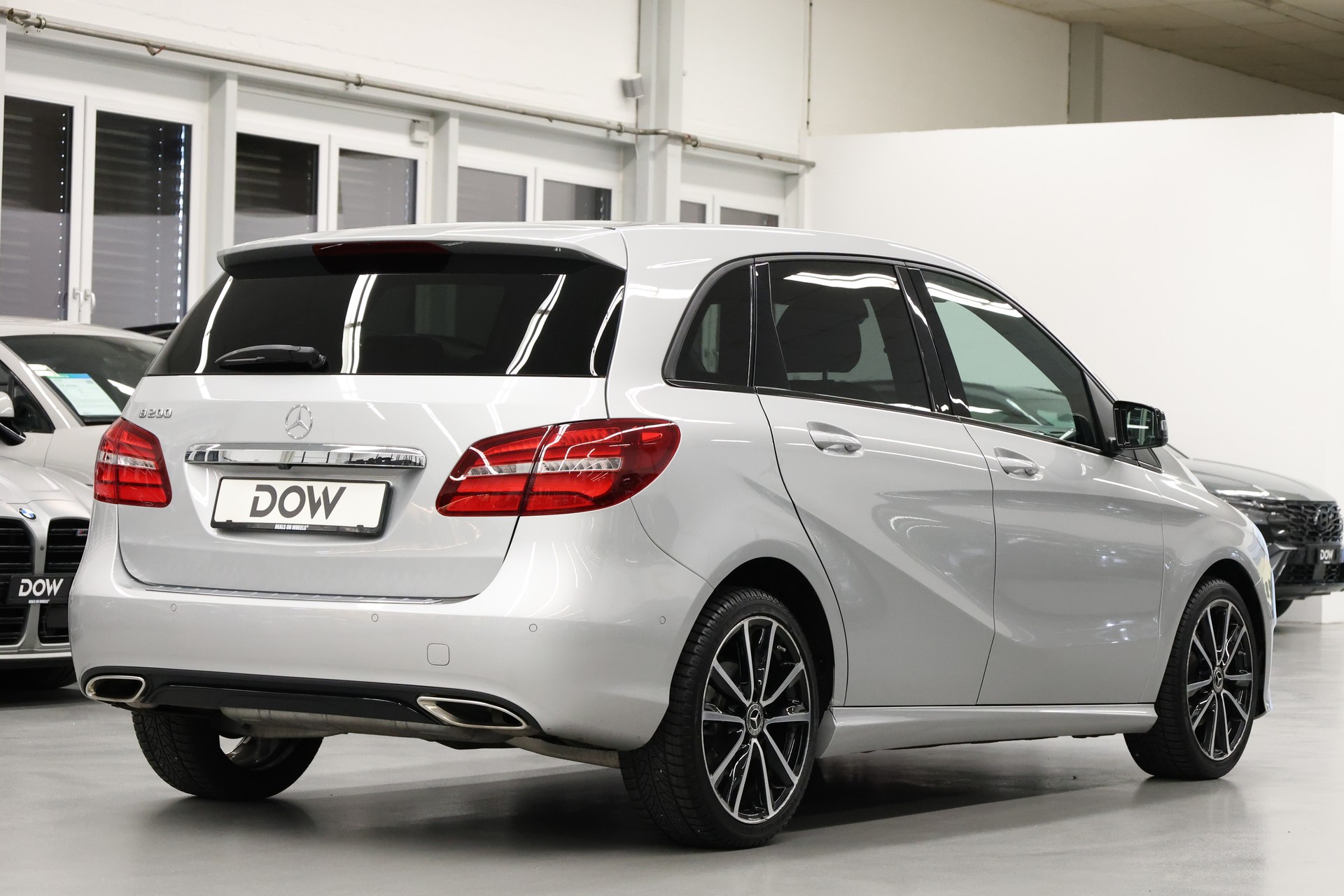 MERCEDES-BENZ B 200 Night Star-image-4