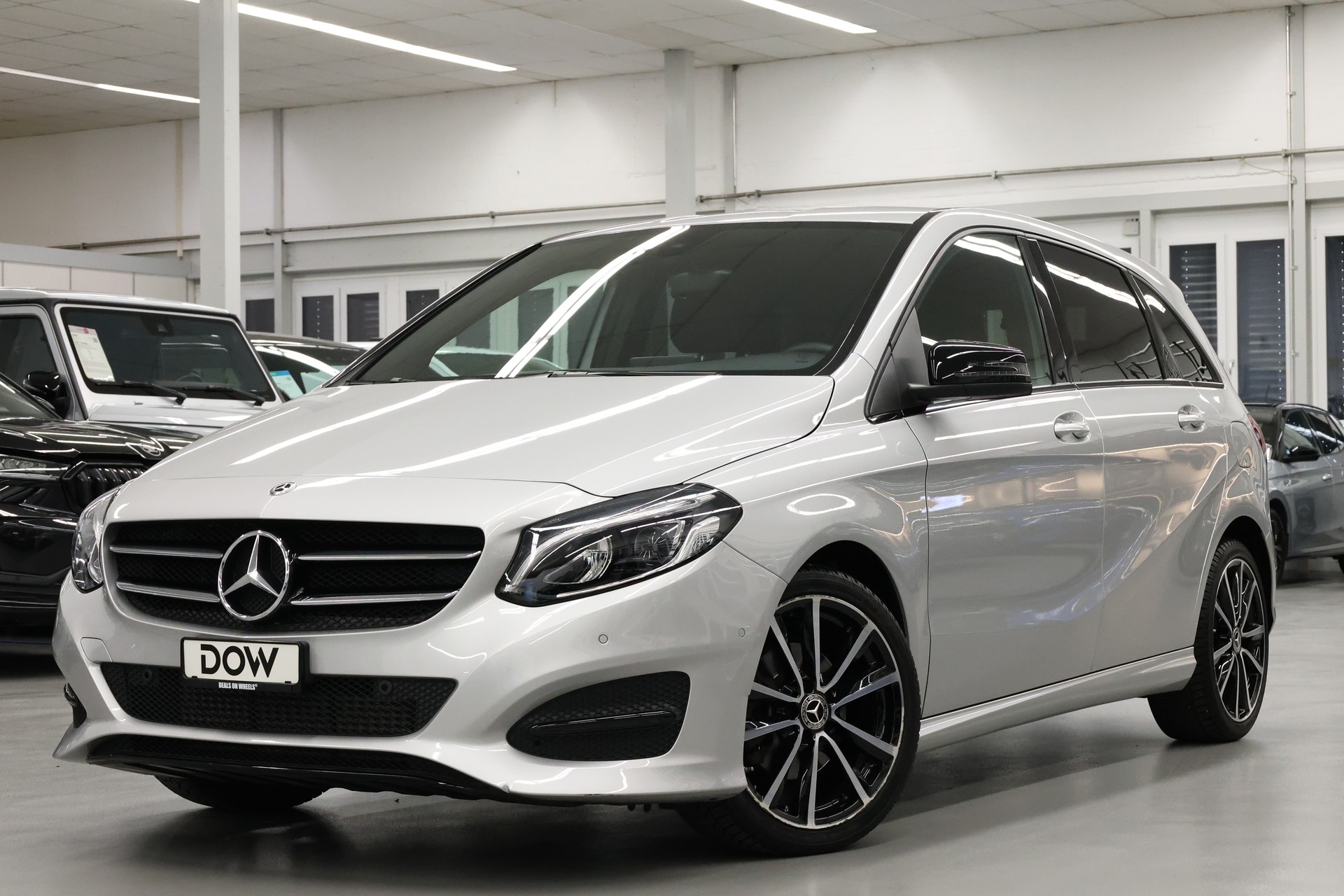 MERCEDES-BENZ B 200 Night Star