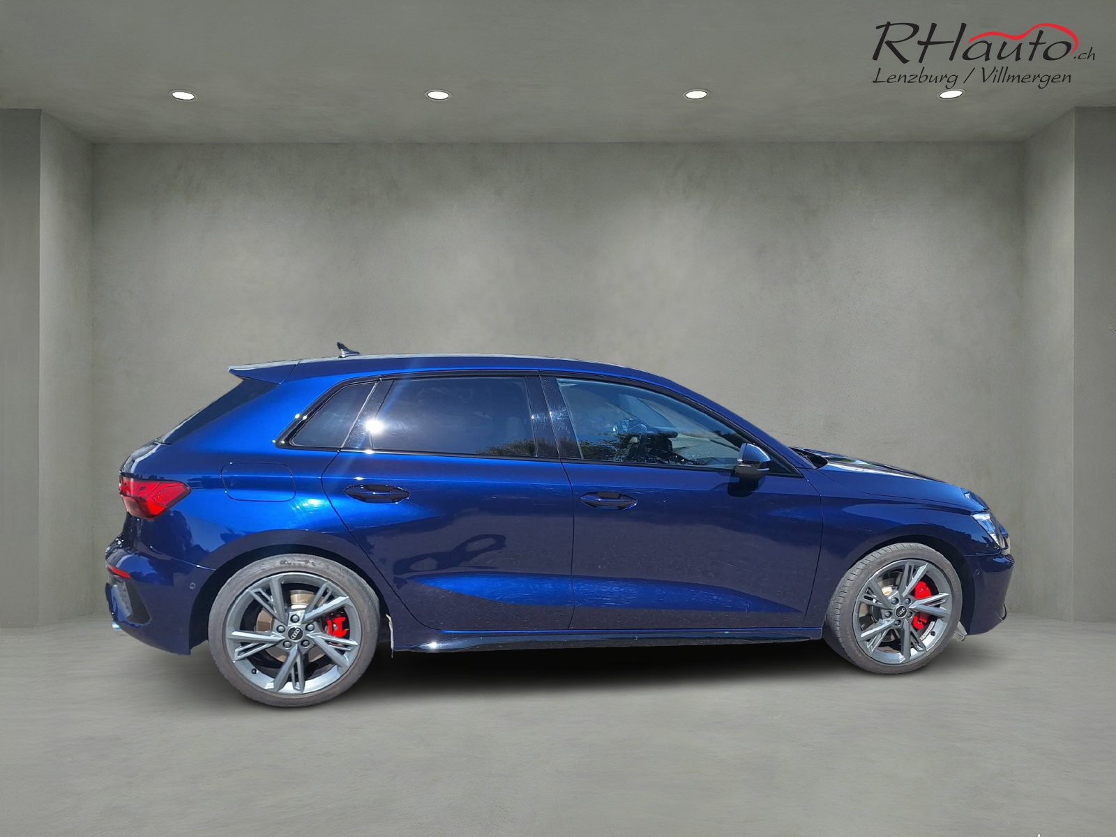 AUDI S3 Sportback 2.0 TFSI quattro S-Tronic-showroom-element-3