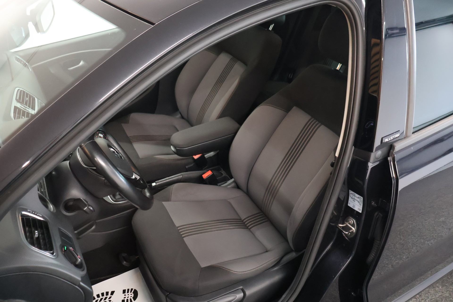 VW Polo 1.4 TDI BMT Allstar-image-9