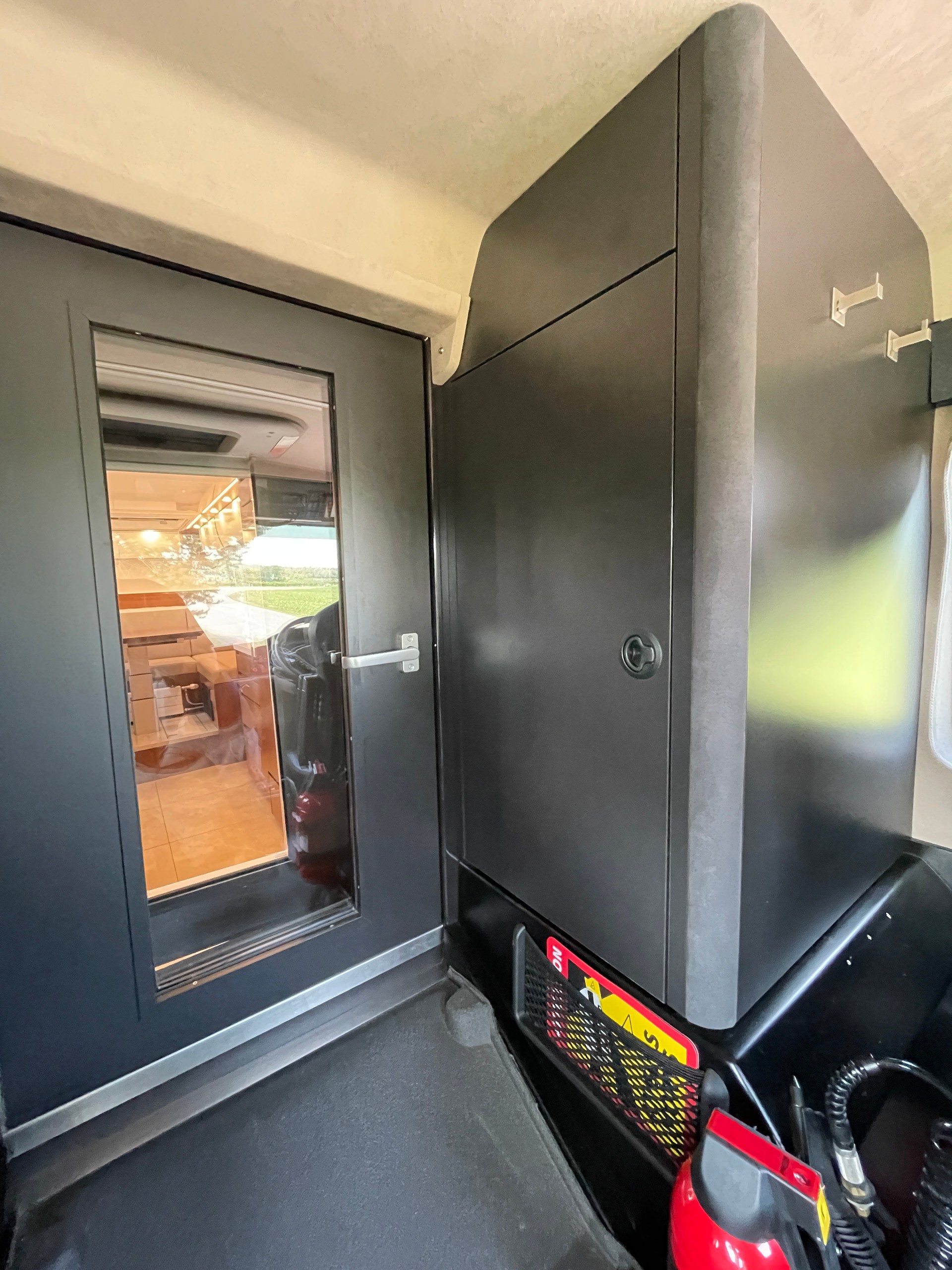 MAN TGS 18.420 4x4 Discover Mobil 60 FBX-image-10