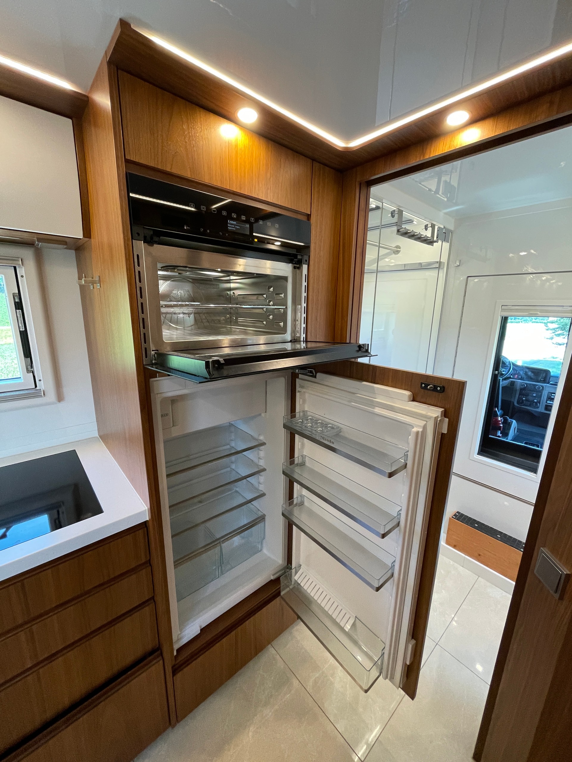 MAN TGS 18.420 4x4 Discover Mobil 60 FBX-image-18