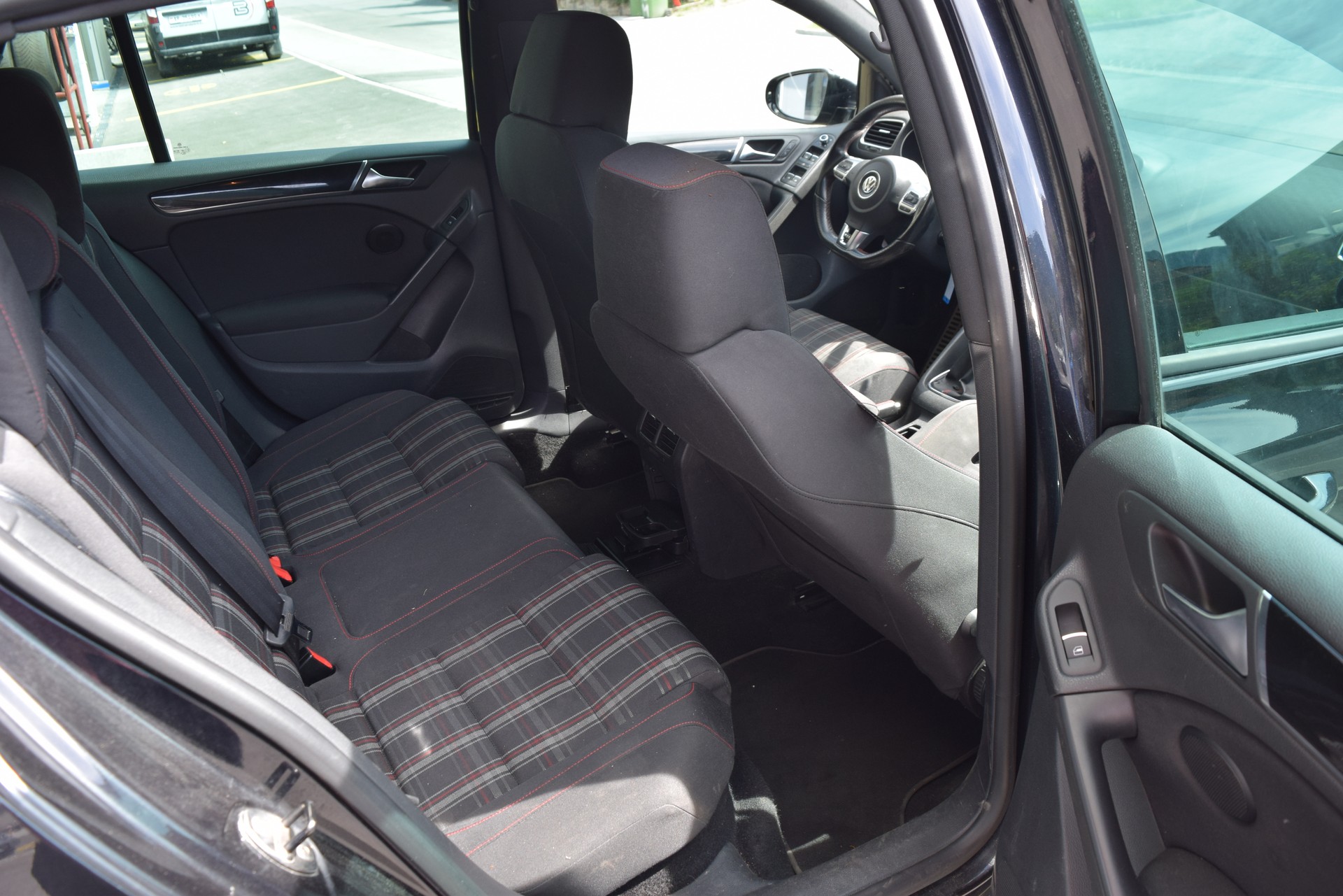 VW Golf 2.0 TSI GTI Edition-image-10