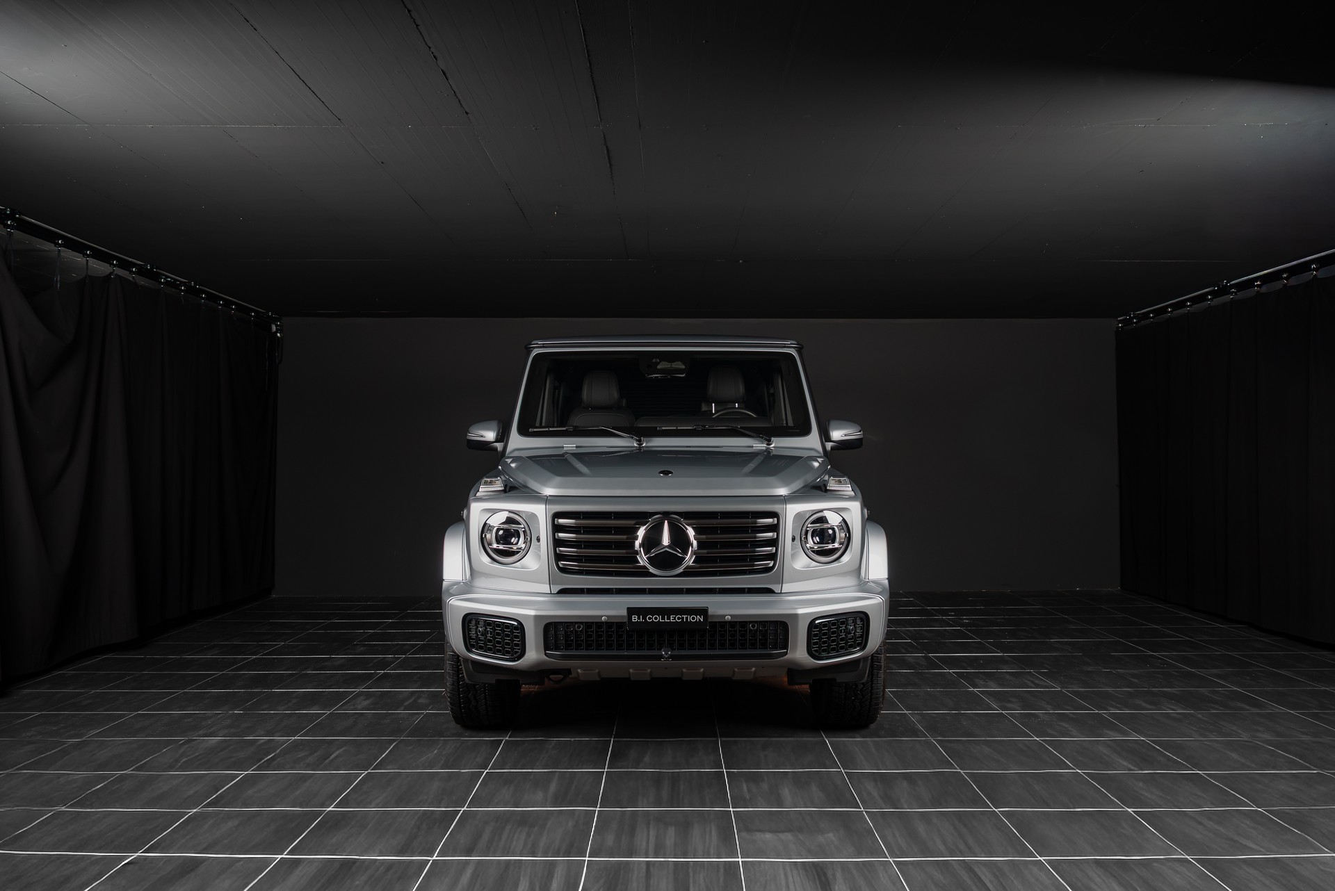 MERCEDES-BENZ G 450d 9G-Tronic-showroom-element-1