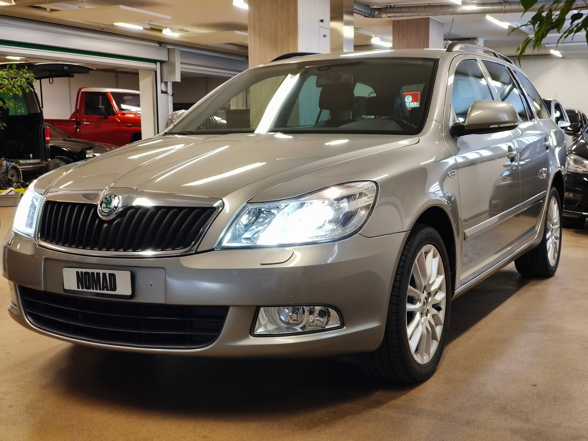 SKODA Octavia Combi 2.0 TDI Laurin & Klement DSG
