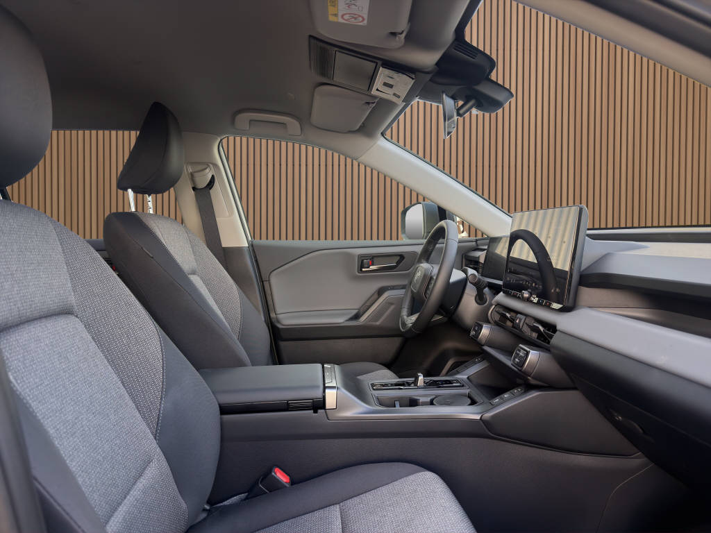 TOYOTA RAV-4 2.5 HEV Trend 4WD-image-13