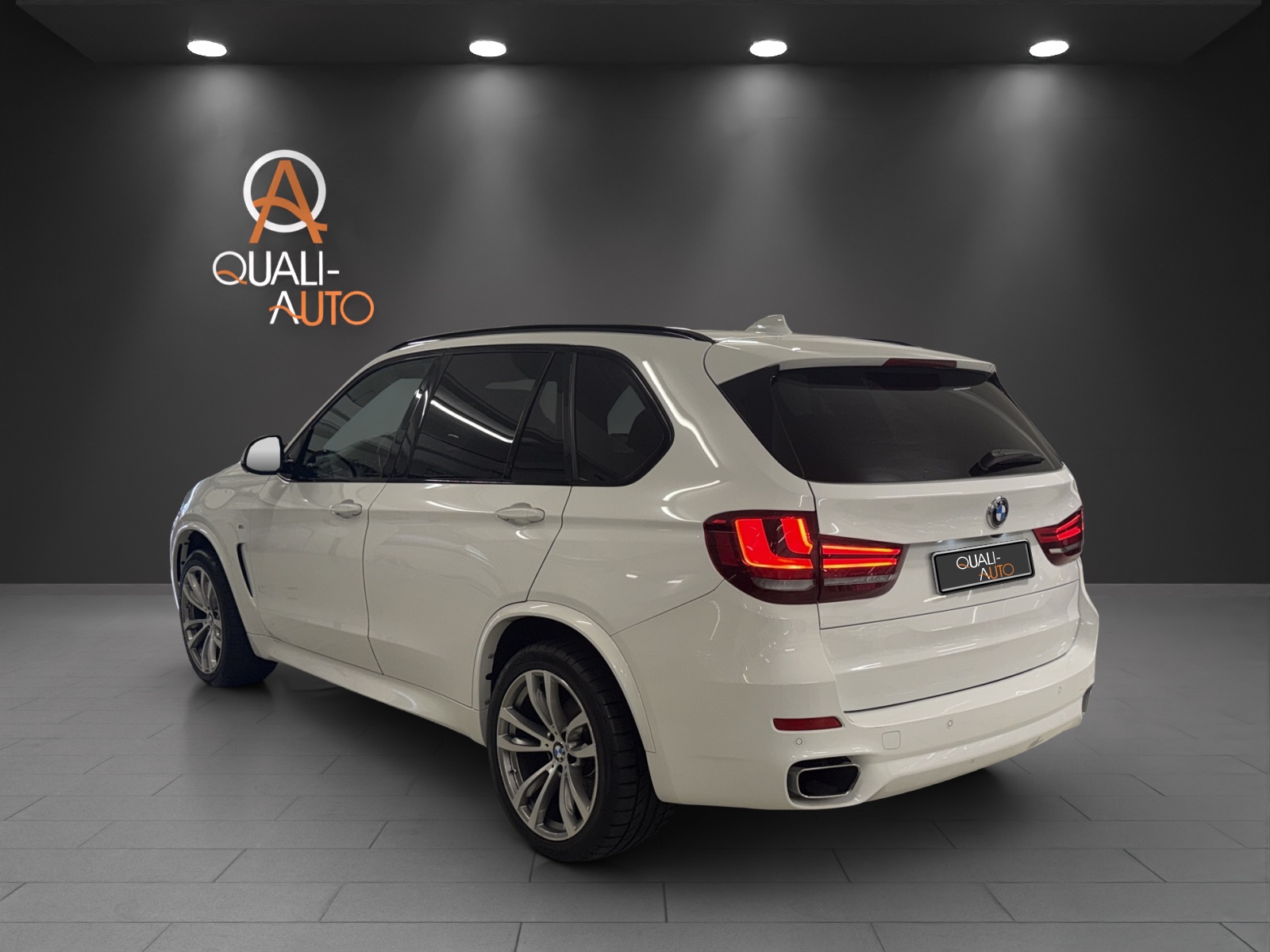 BMW X5 xDrive 40d Steptronic-showroom-element-3