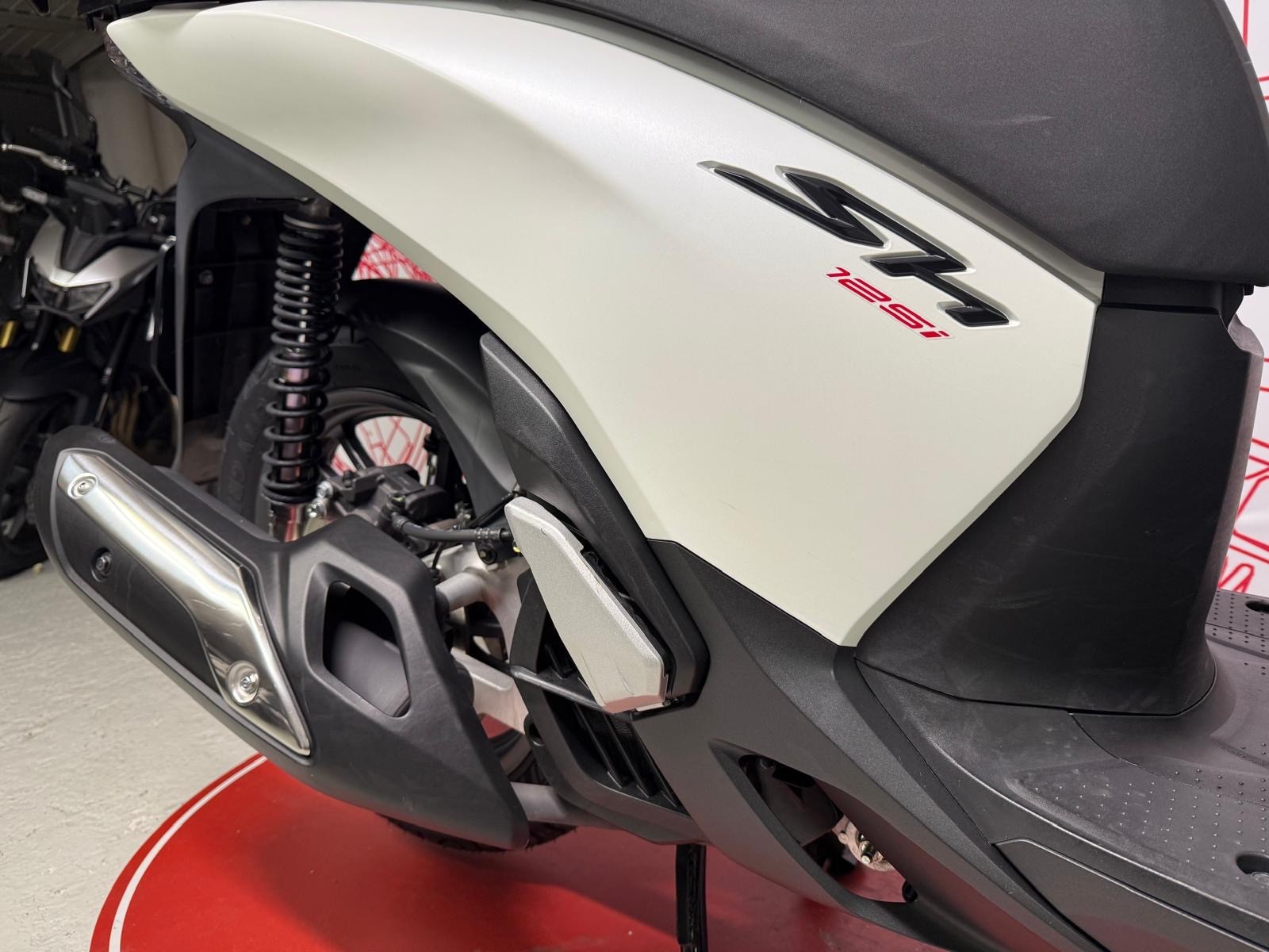 HONDA SH 125 i-image-8