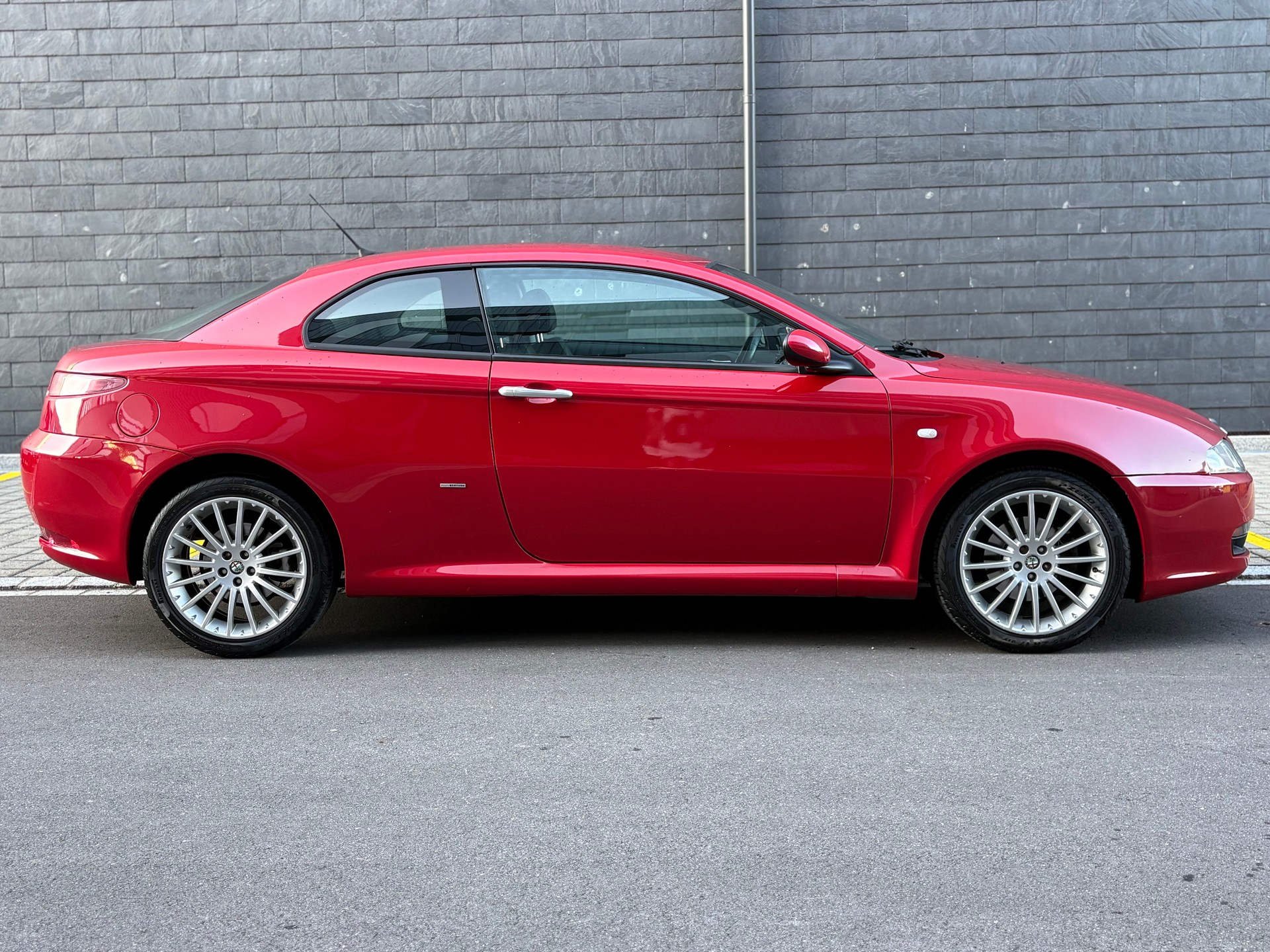 ALFA ROMEO GT 2.0 JTS Distinctive Frisch ab MFK-image-5