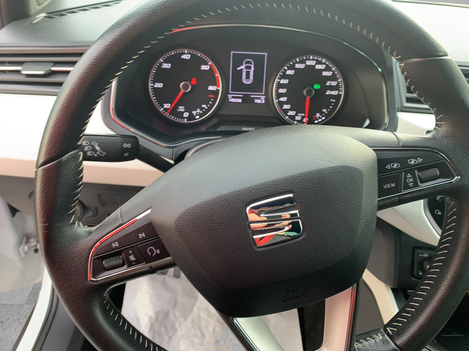 SEAT Arona 1.6 TDI CR Swiss Mocean DSG-image-9