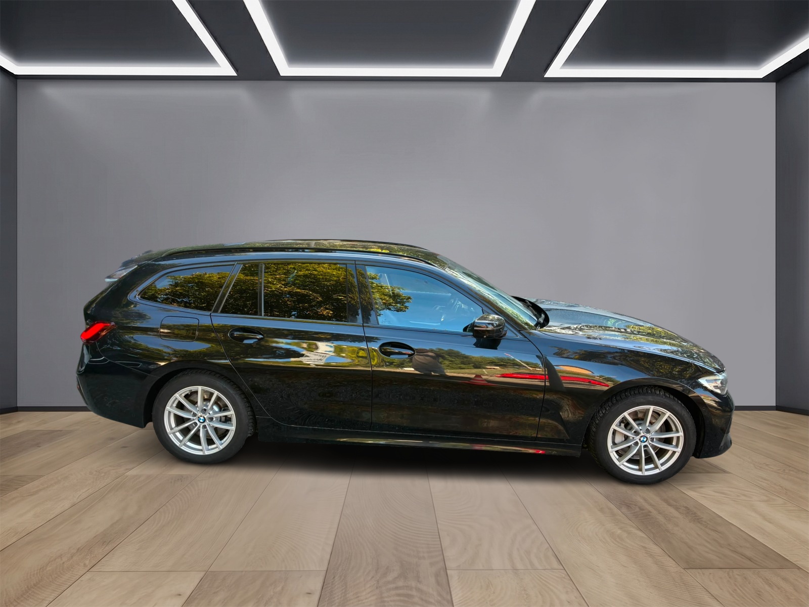 BMW 330d xDrive Touring Steptronic Sport Line-showroom-element-3