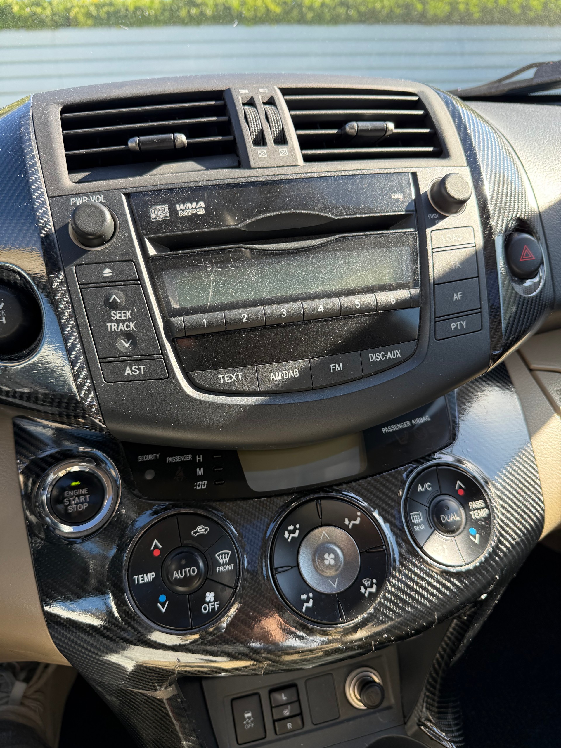TOYOTA RAV-4 2.2D-CAT Linea Sol Premium AT-image-12