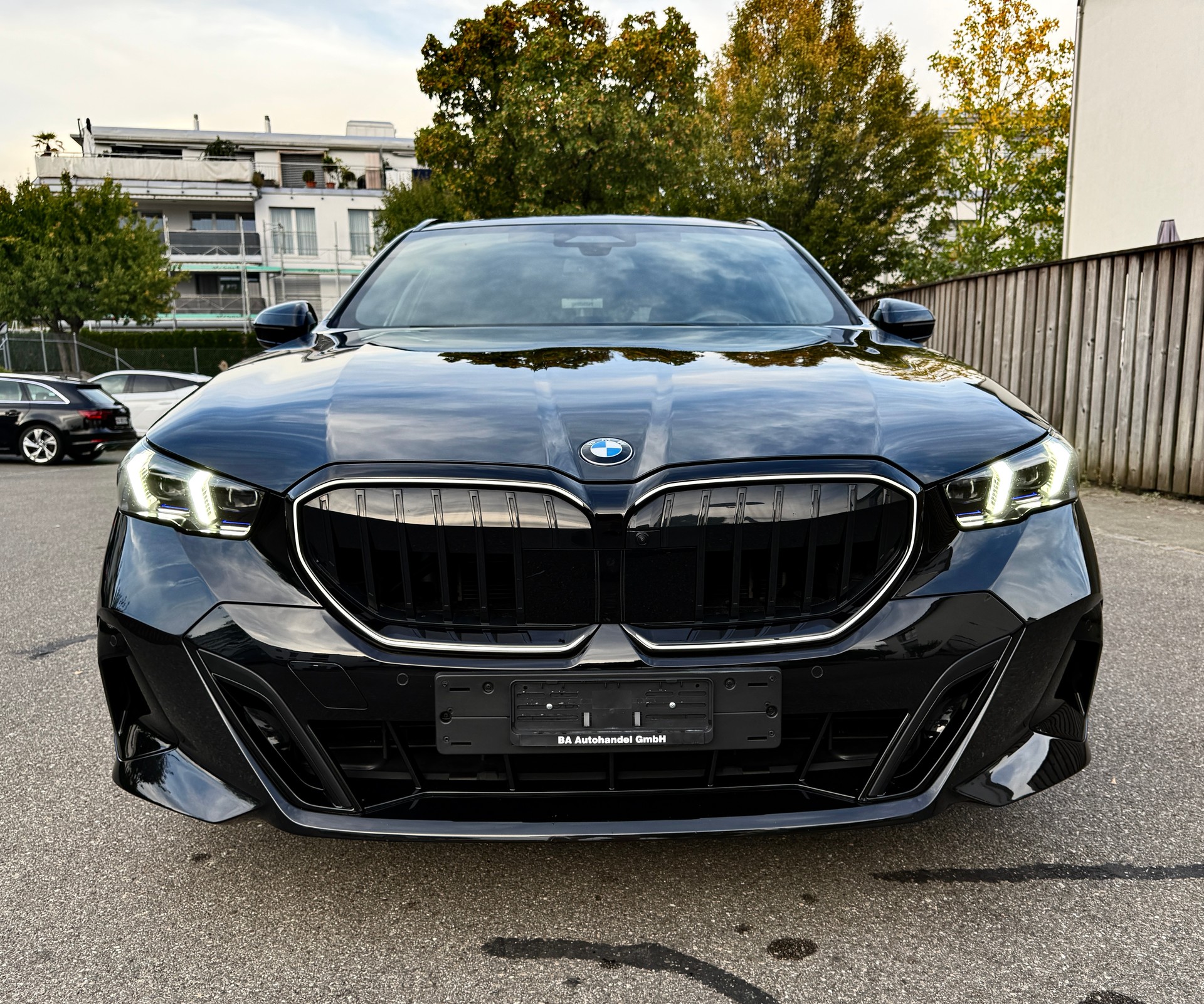 BMW 540d xDRIVE 48V TOURING M SPORT PRO STEPTRONIC*VOLLAUSSTATTUNG*M5 SPORTSITZE*EL. PANORAMADACH*EL. AHK*-showroom-element-2