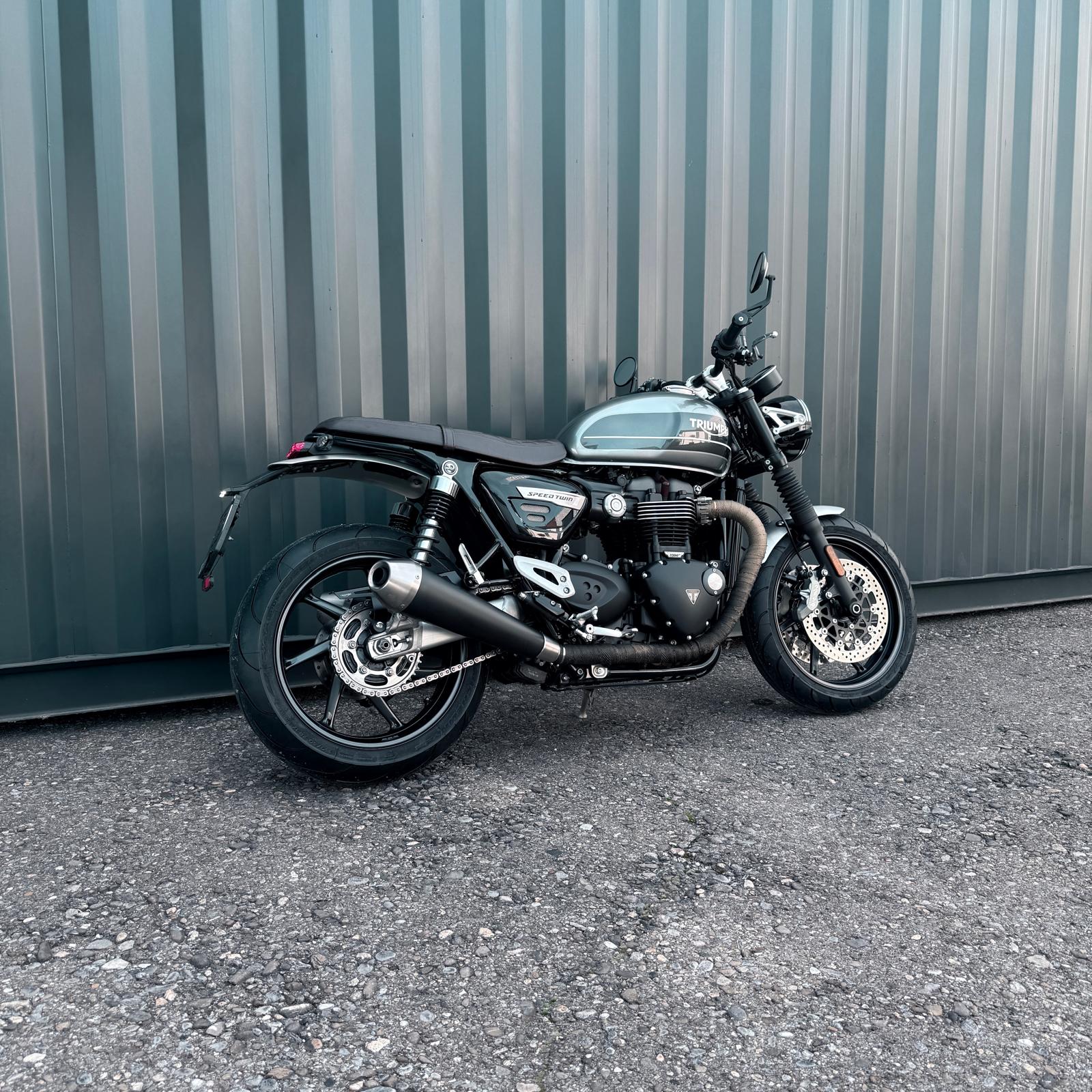 TRIUMPH Speed Twin 1200-image-2